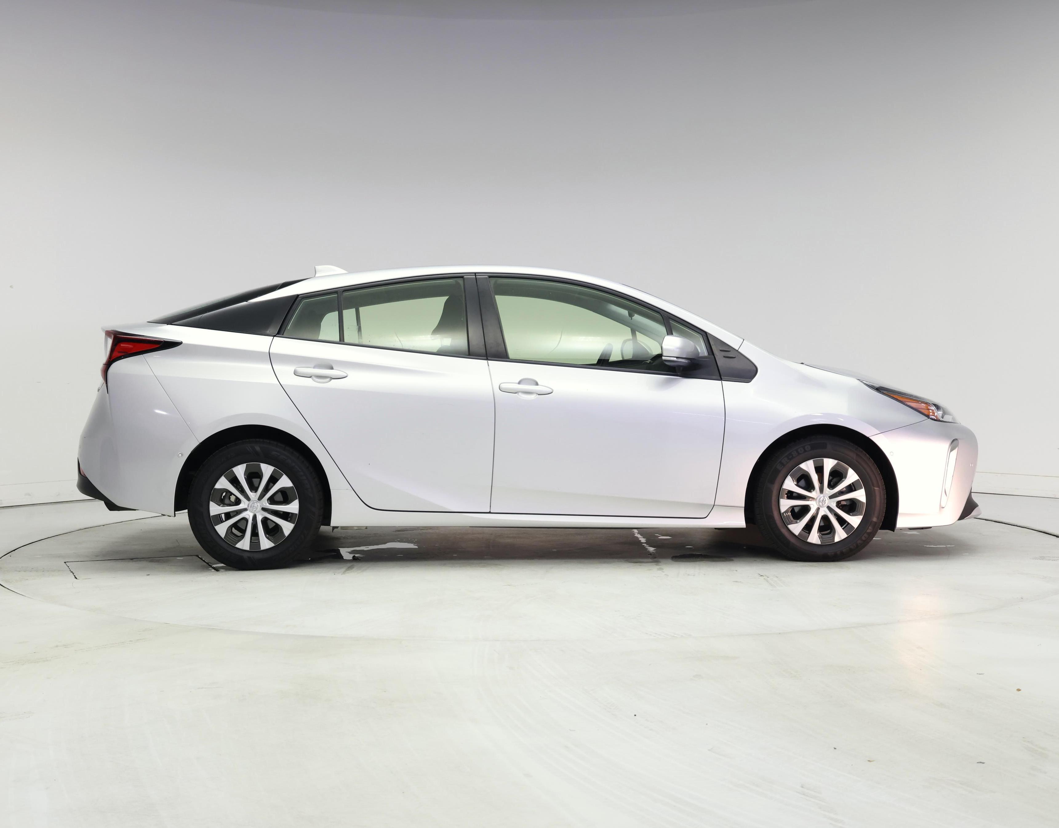 Thumbnail: 2021 Toyota Prius - 7