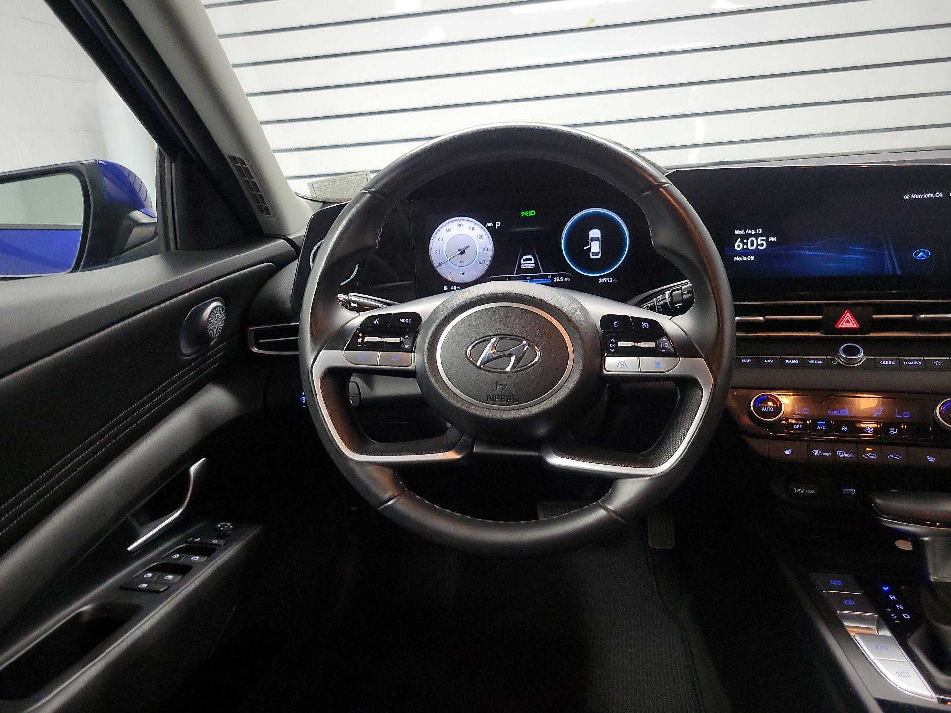 Thumbnail: 2023 Hyundai Elantra - 10