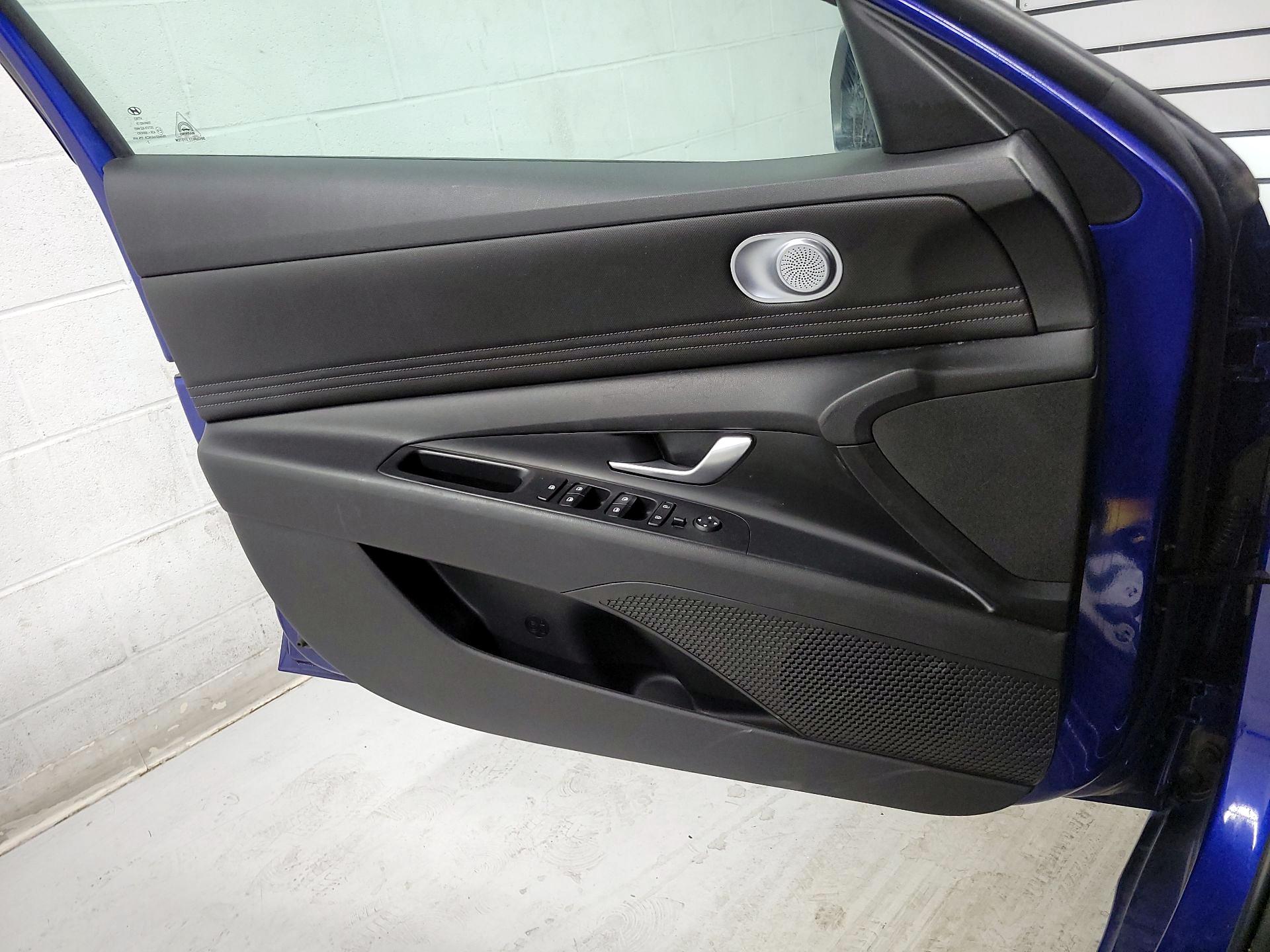 Thumbnail: 2023 Hyundai Elantra - 12