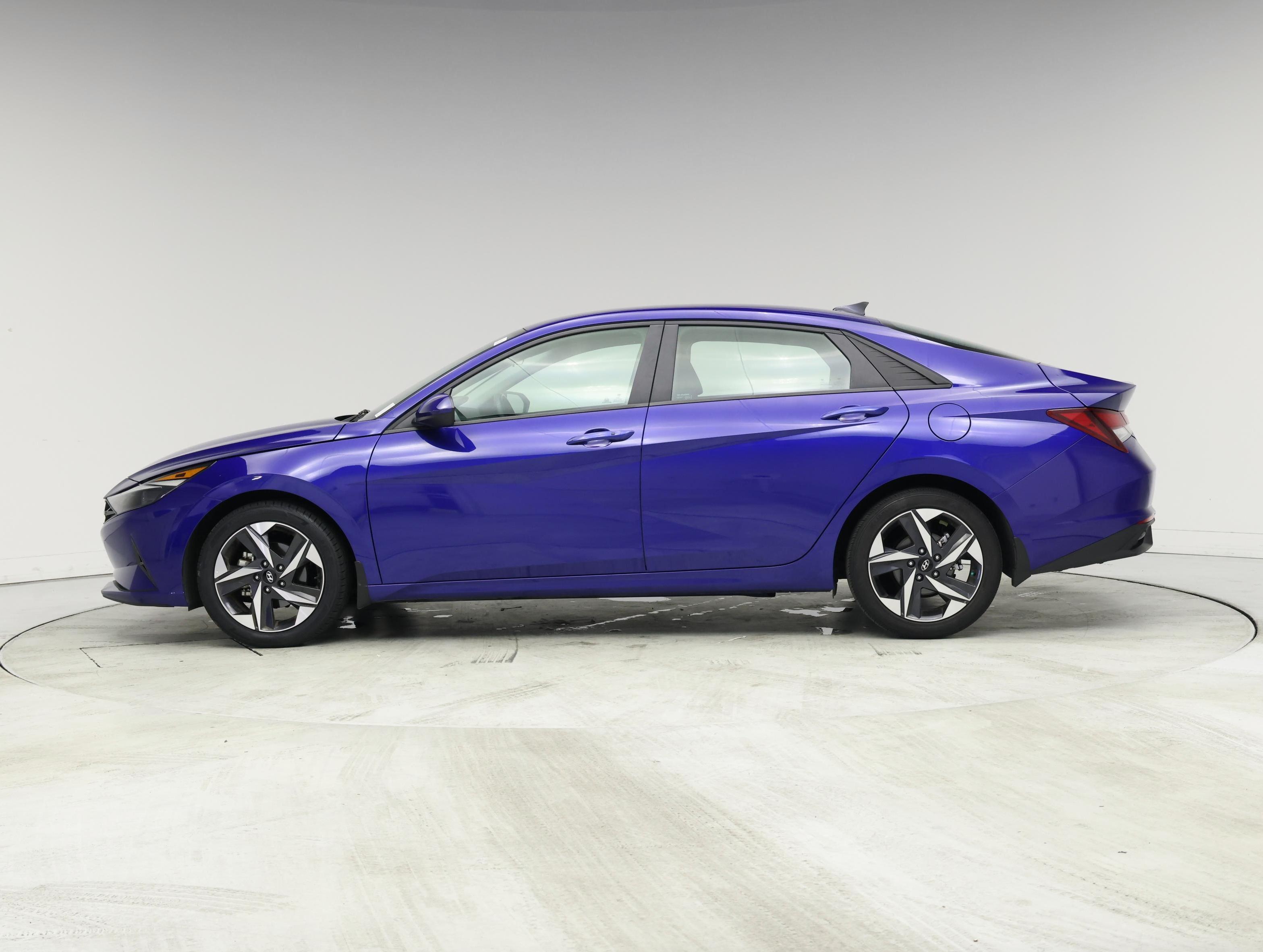 Thumbnail: 2023 Hyundai Elantra - 3
