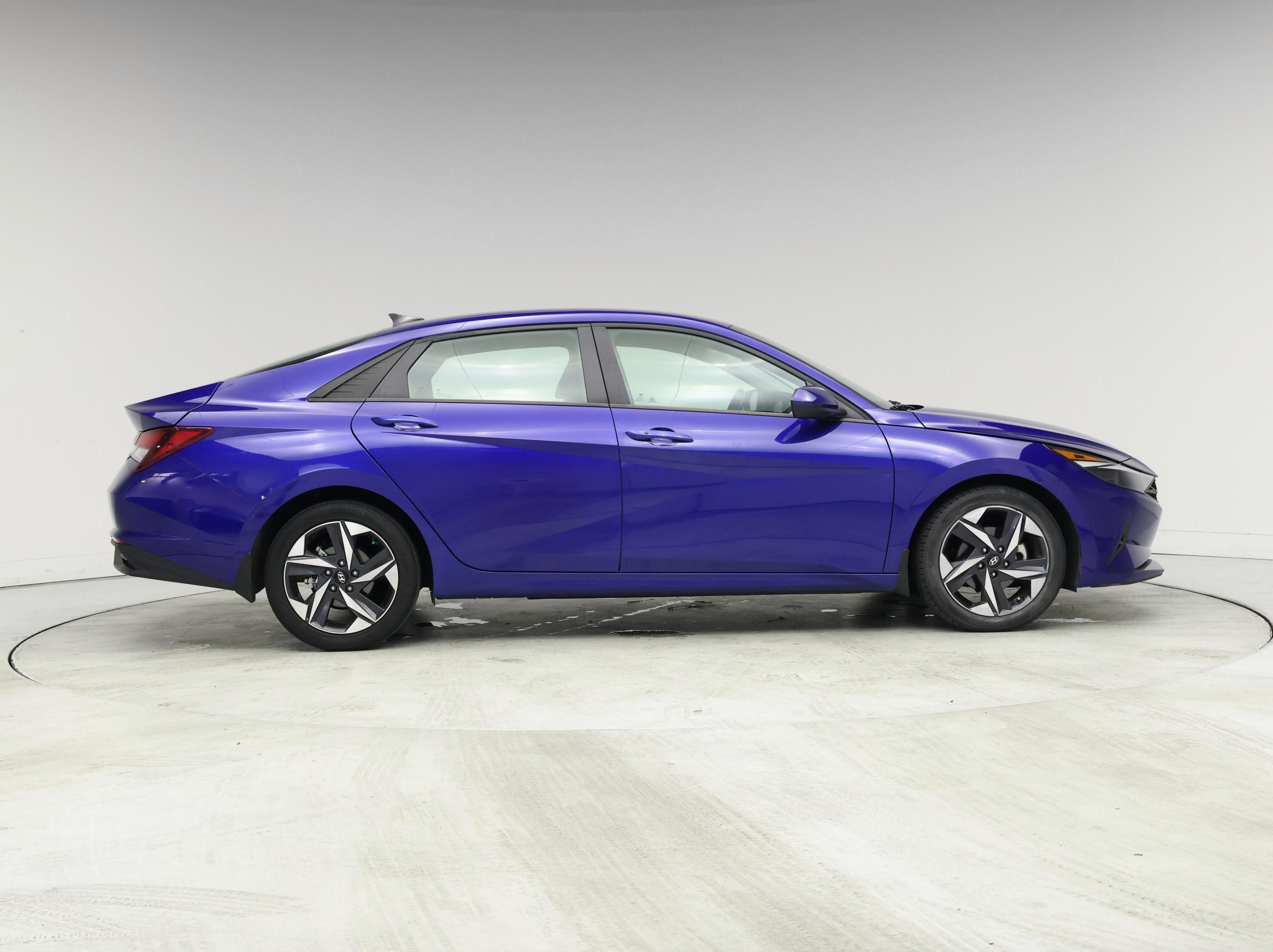 Thumbnail: 2023 Hyundai Elantra - 7