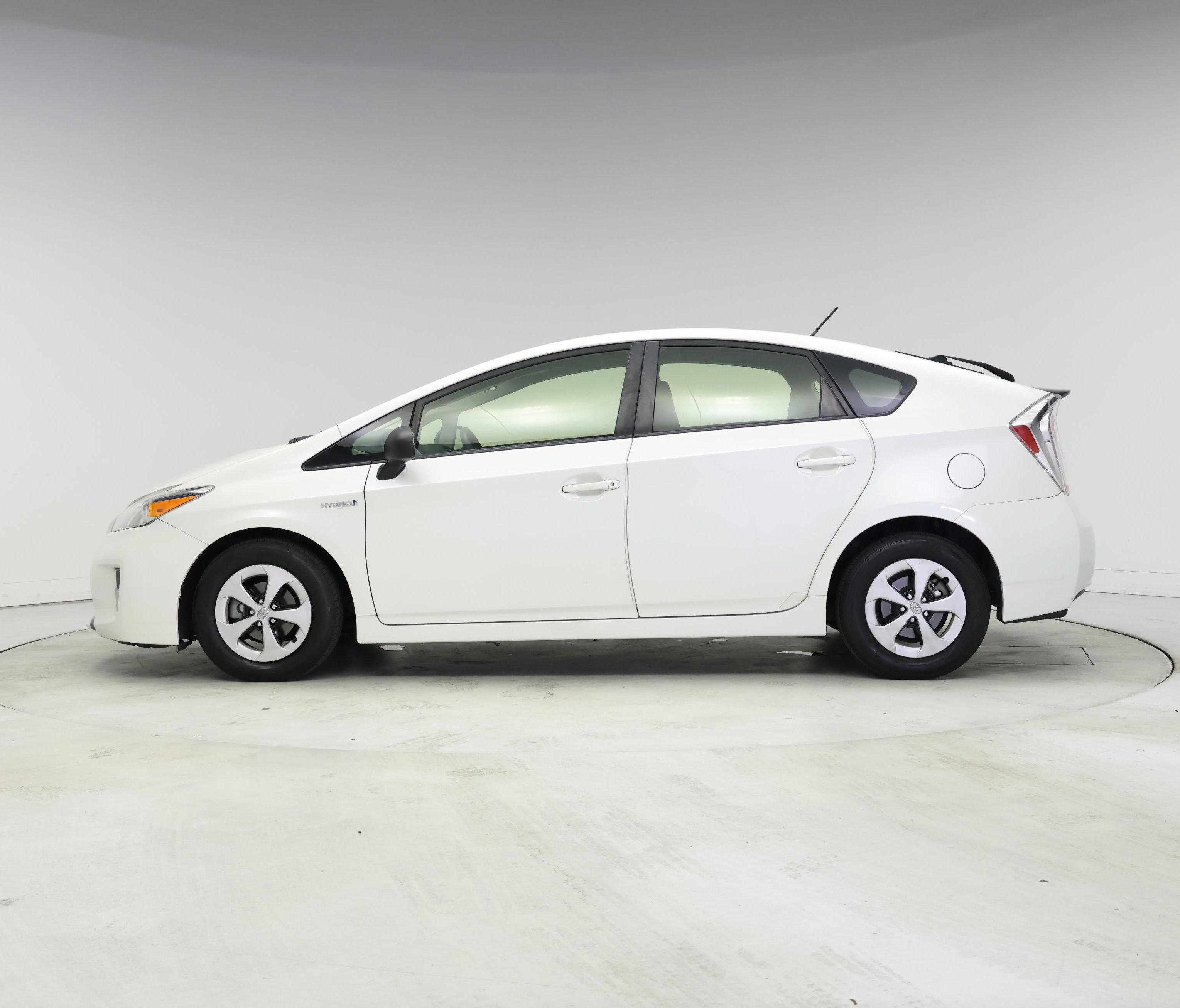 Thumbnail: 2015 Toyota Prius - 3