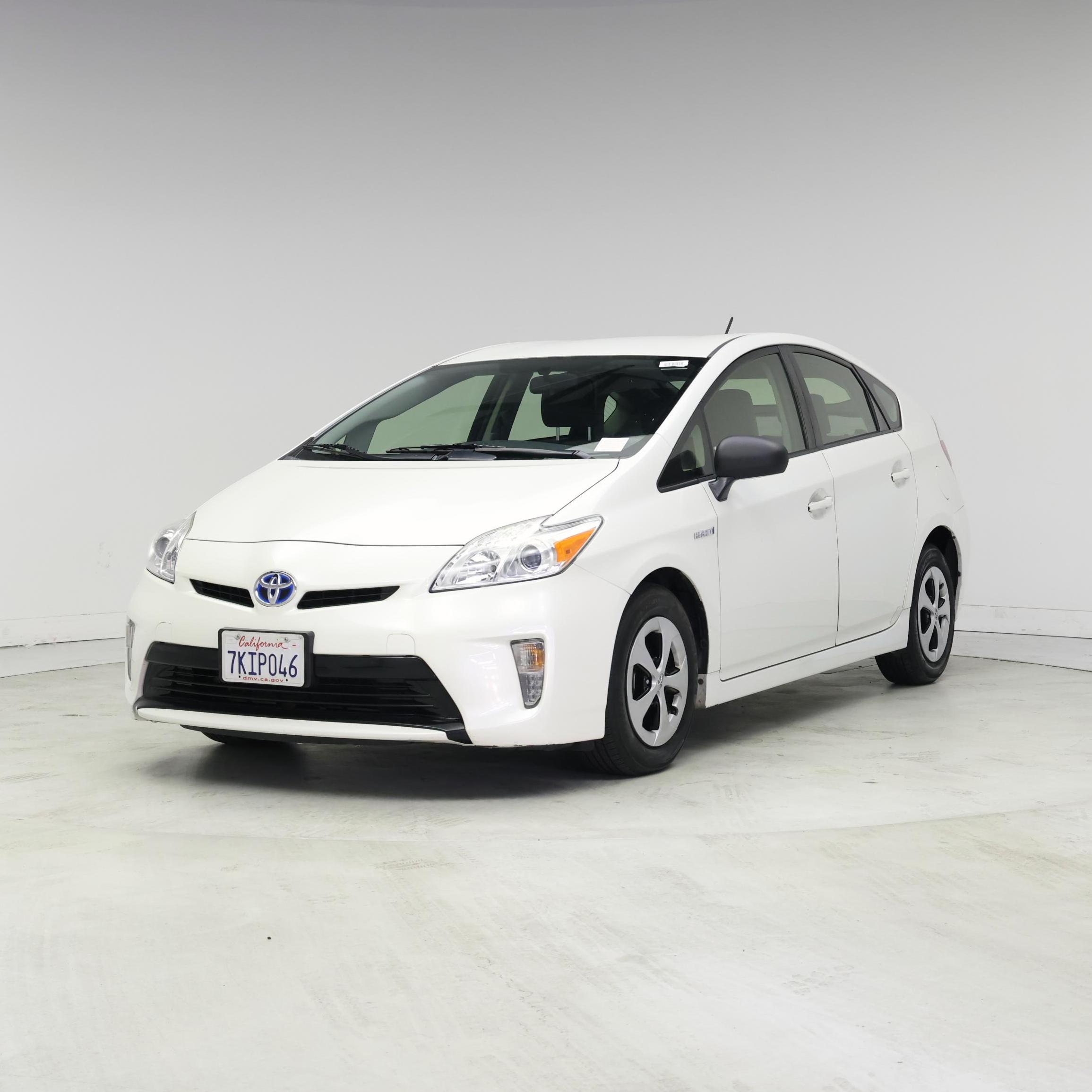 Thumbnail: 2015 Toyota Prius - 4