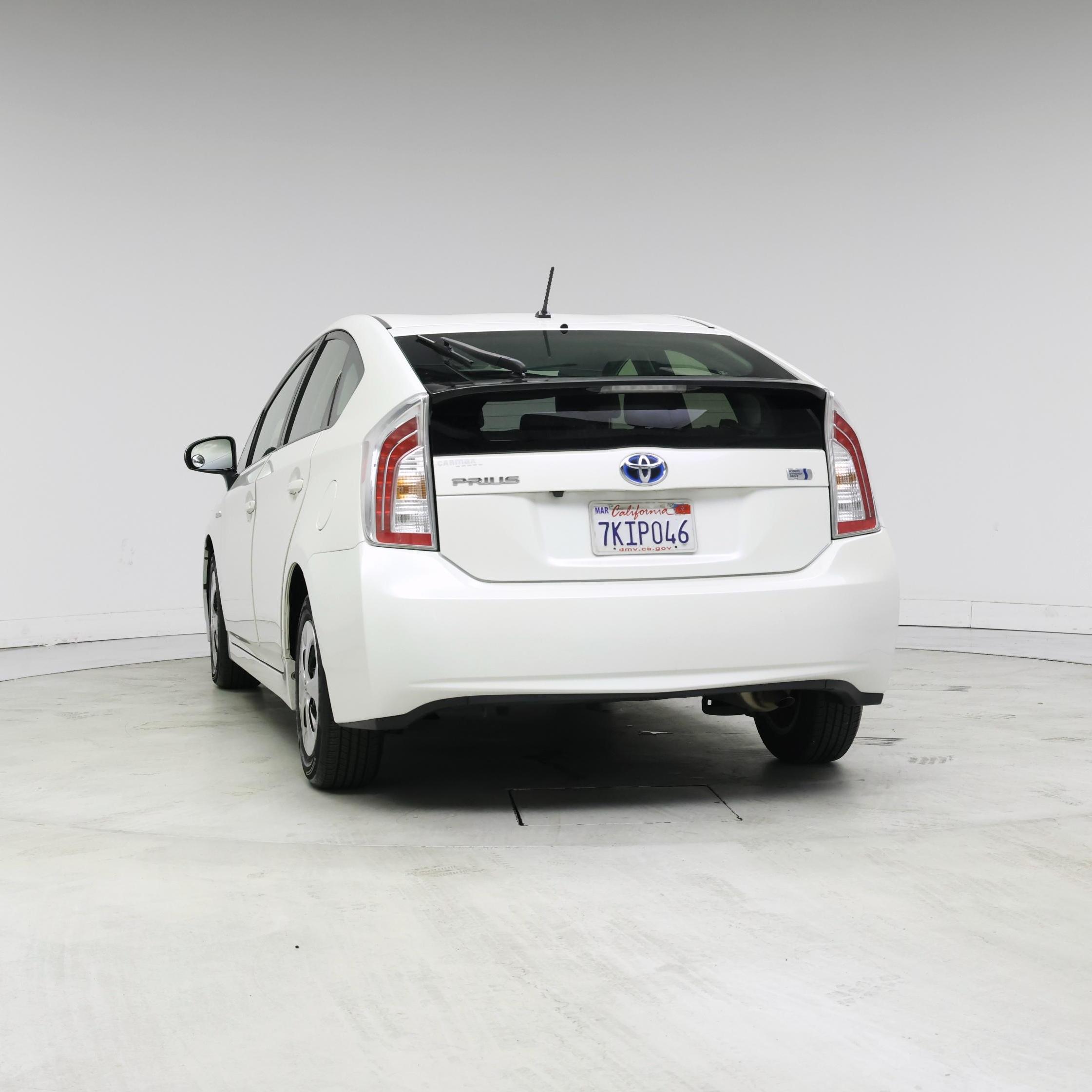 Thumbnail: 2015 Toyota Prius - 6