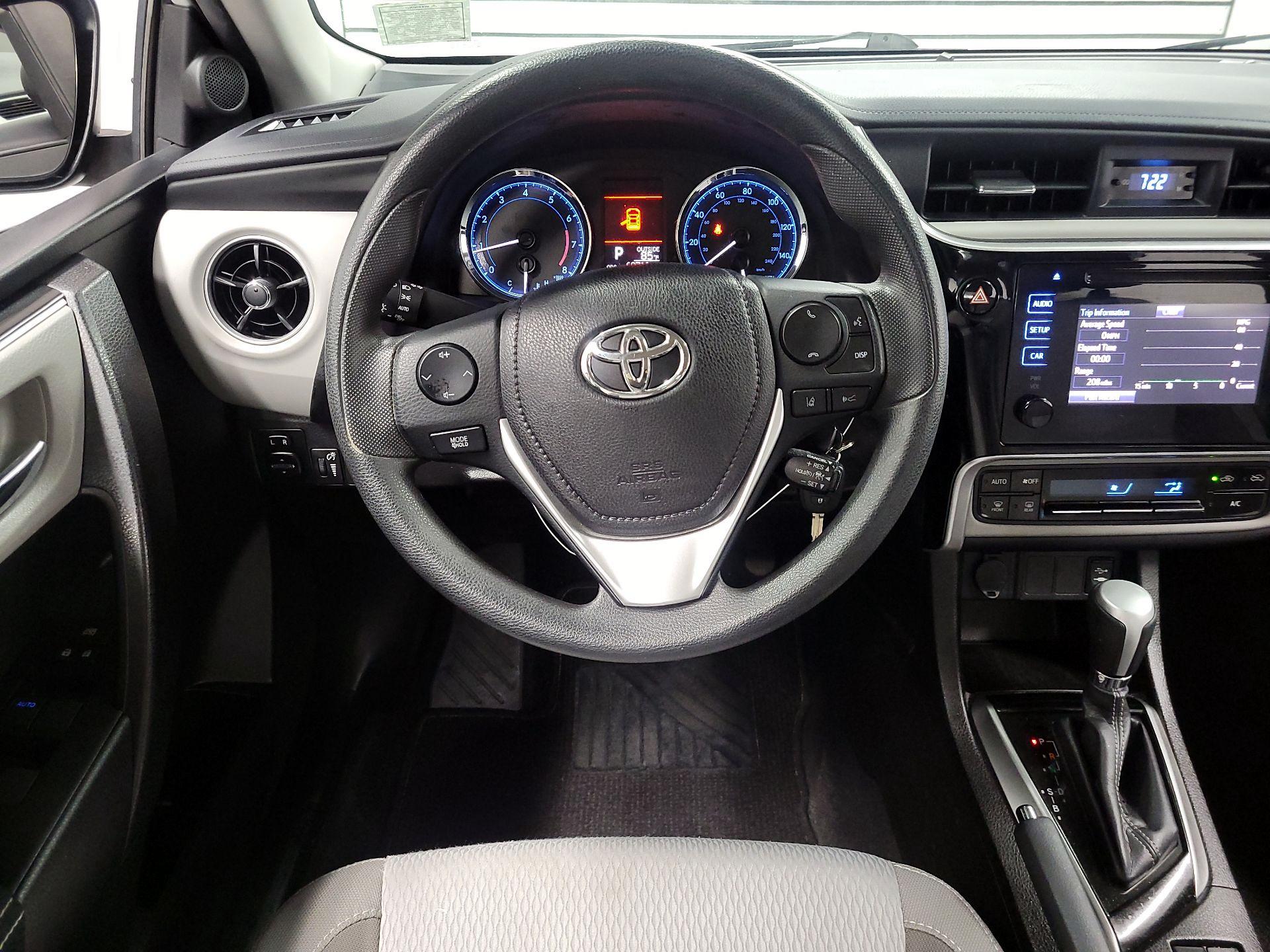 Thumbnail: 2017 Toyota Corolla - 10