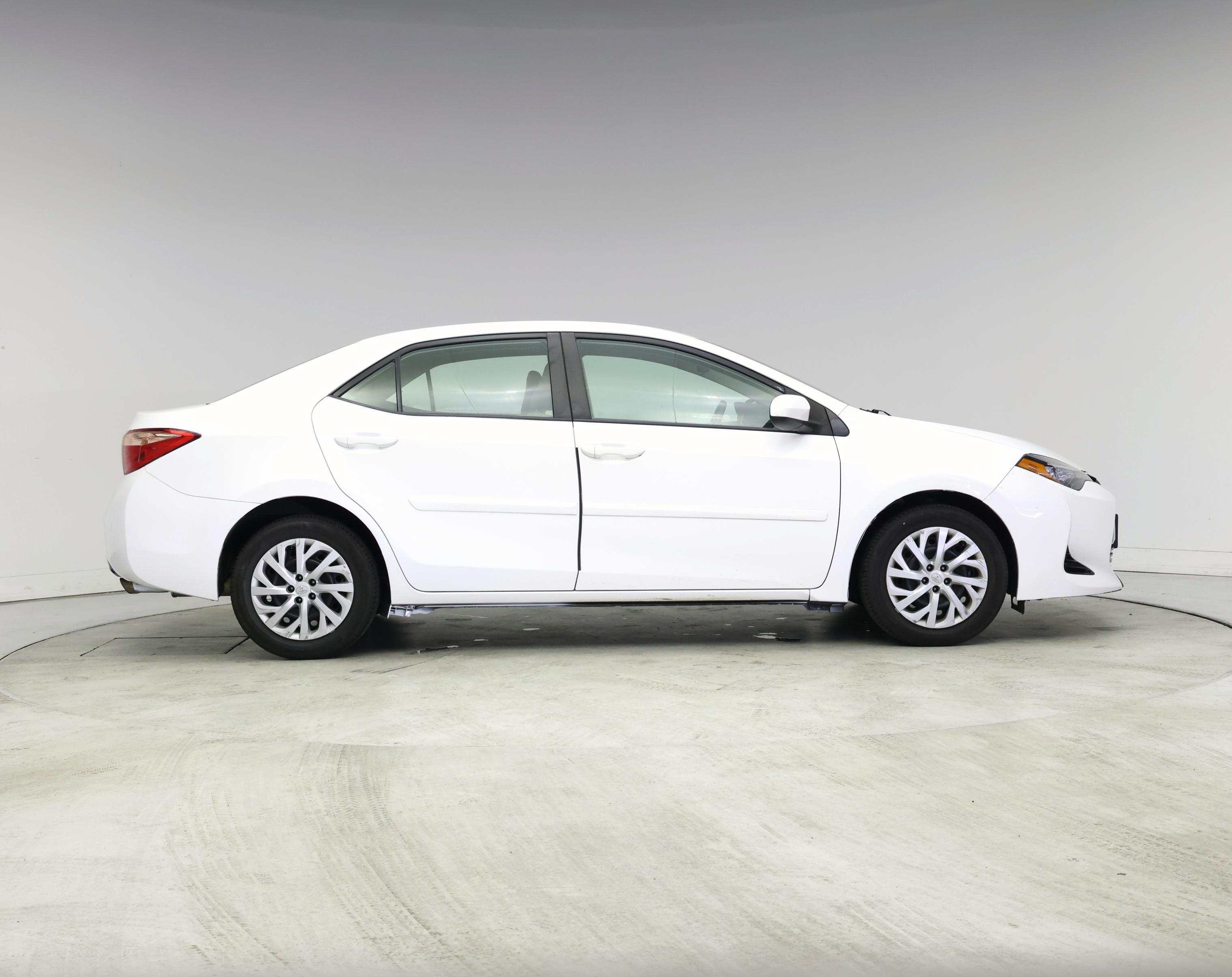 Thumbnail: 2017 Toyota Corolla - 7