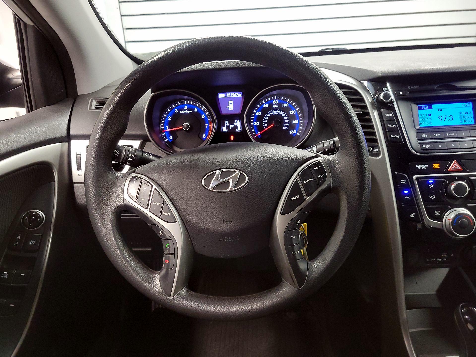 Thumbnail: 2016 Hyundai Elantra - 10