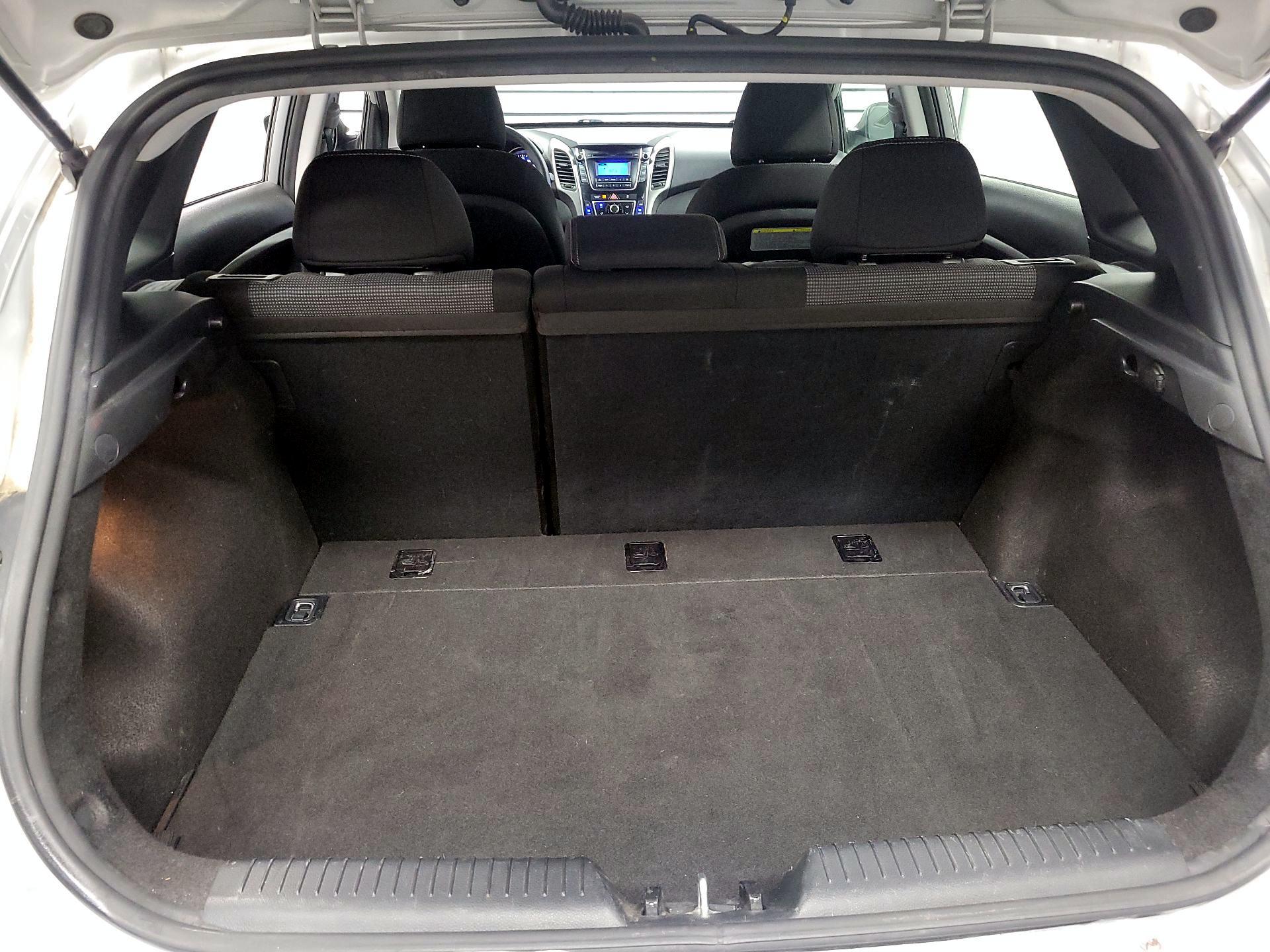 Thumbnail: 2016 Hyundai Elantra - 19