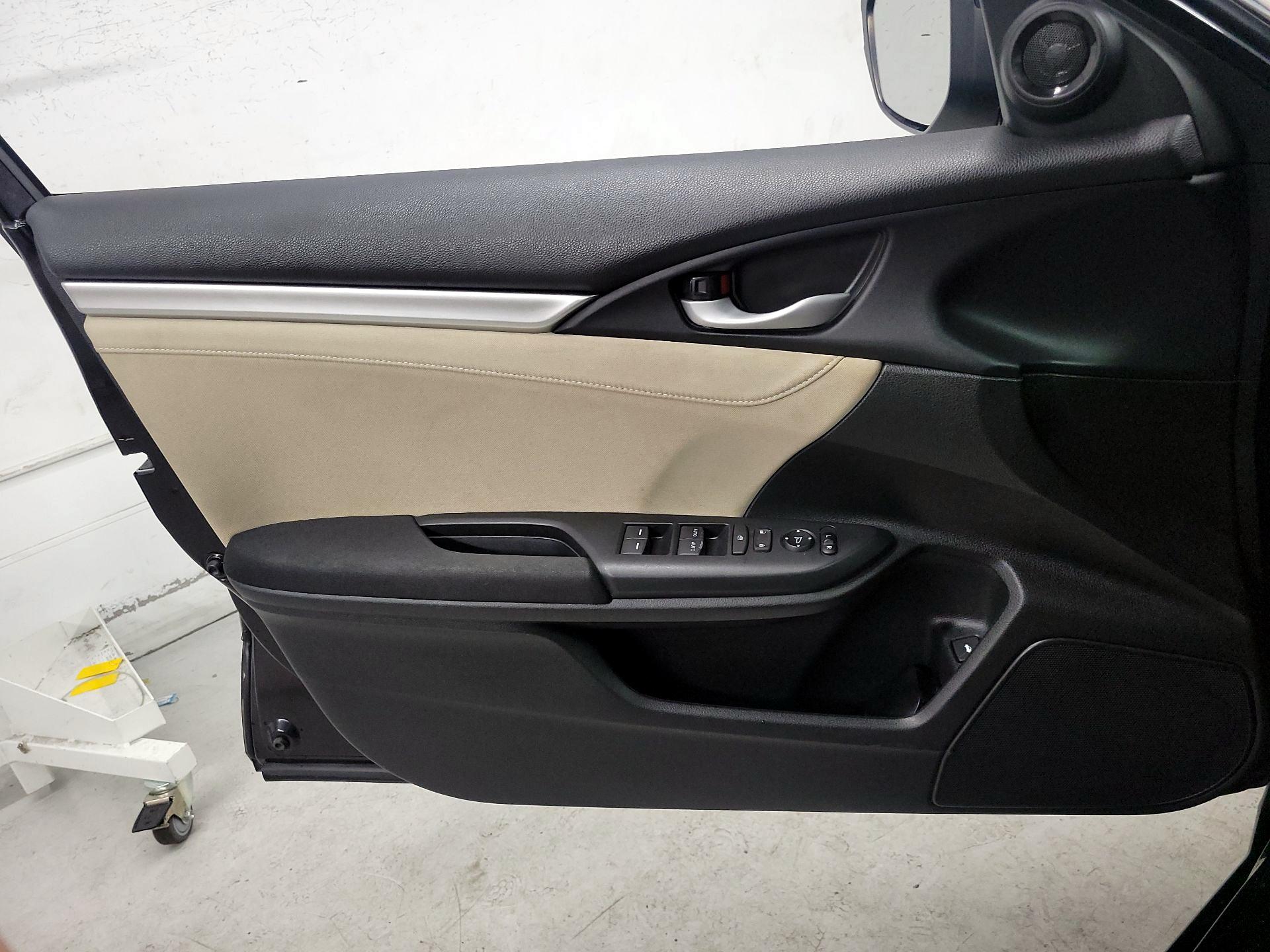 Thumbnail: 2017 Honda Civic - 12