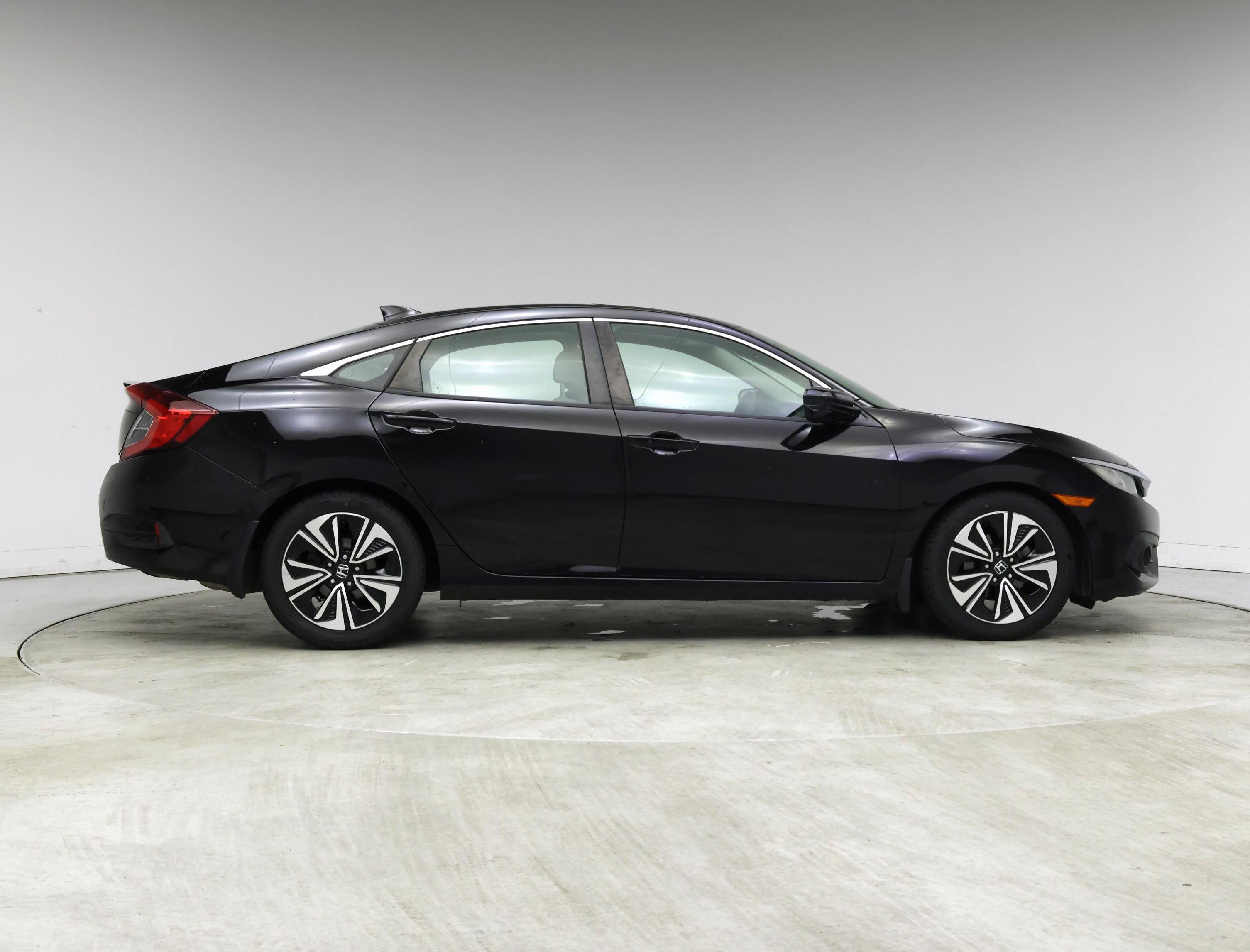 Thumbnail: 2017 Honda Civic - 7