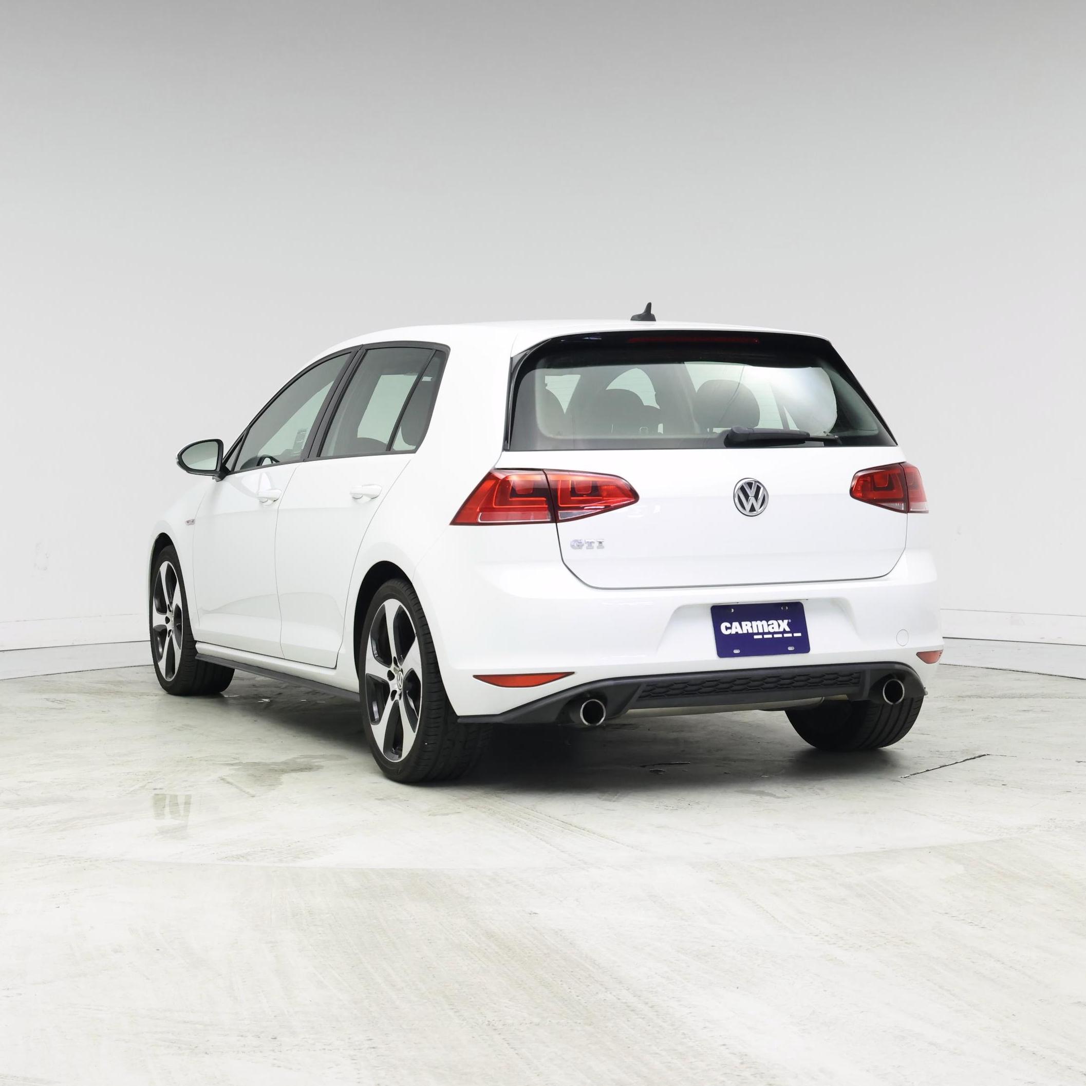 Thumbnail: 2017 Volkswagen Golf - 2