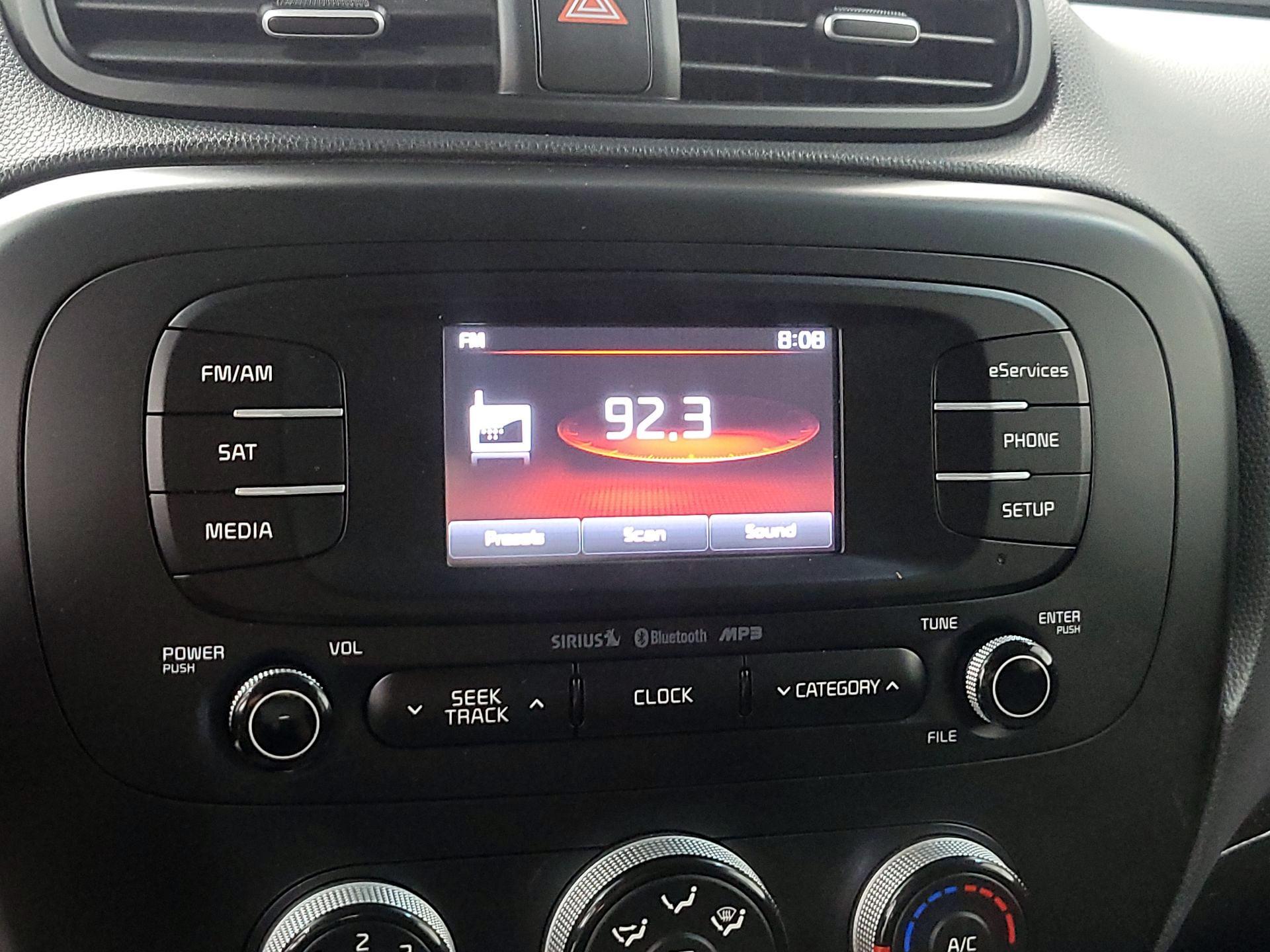 Thumbnail: 2015 Kia Soul - 14