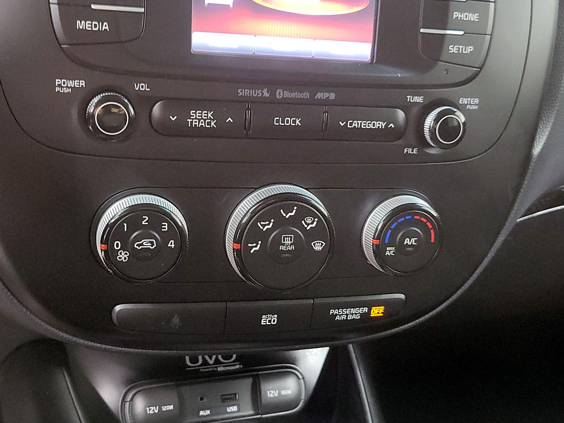 Thumbnail: 2015 Kia Soul - 15