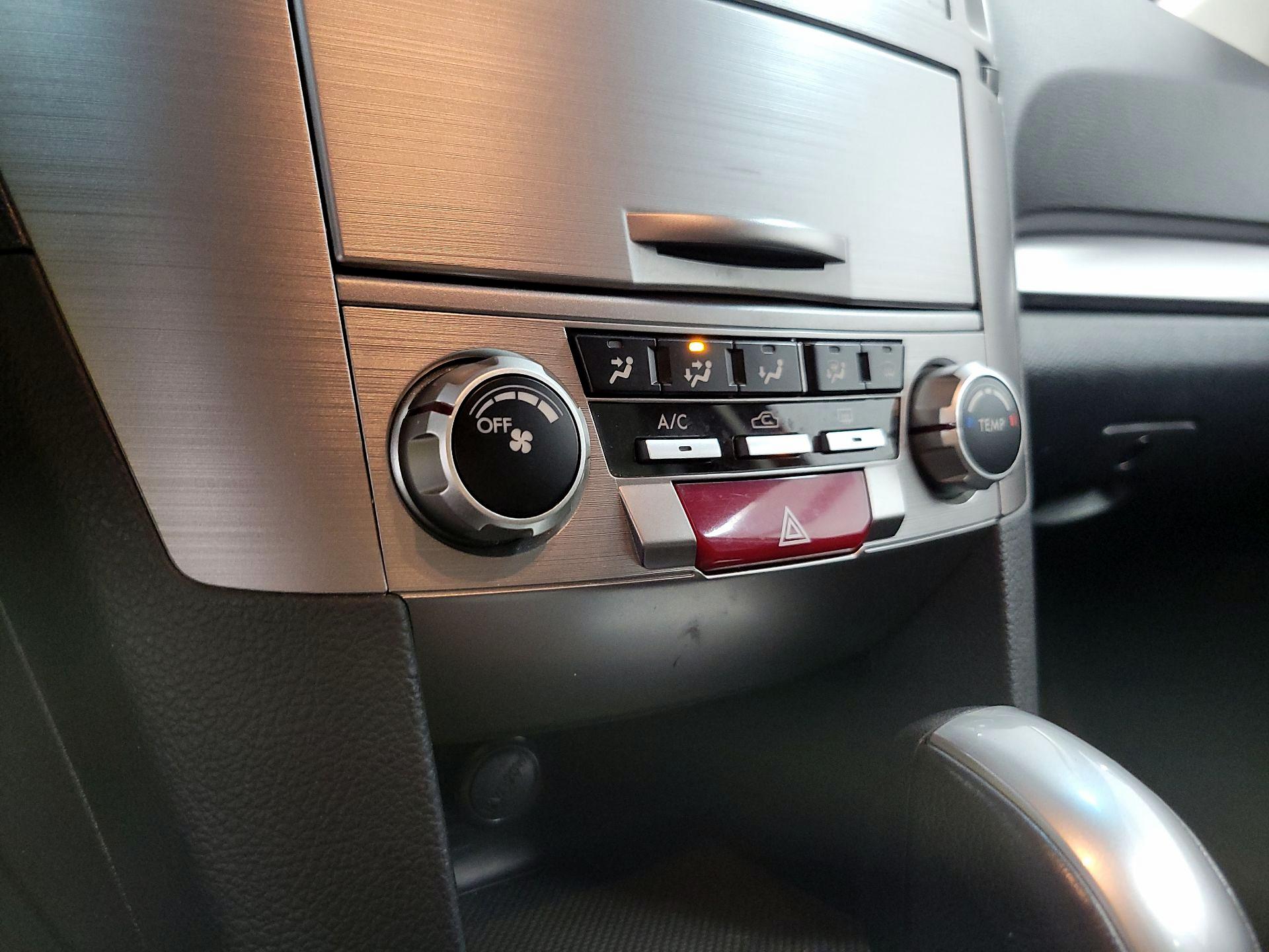 Thumbnail: 2014 Subaru Outback - 15