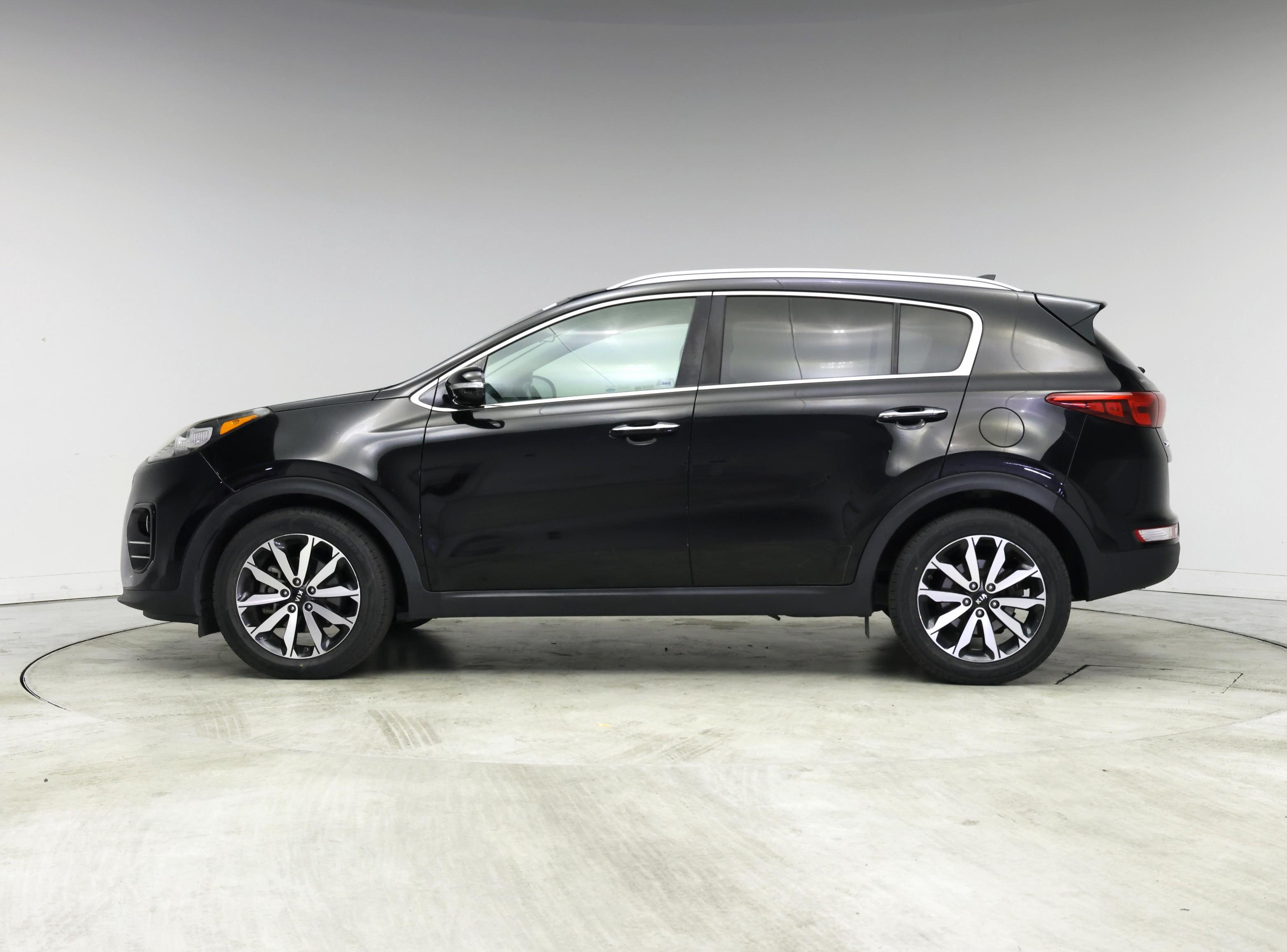 Thumbnail: 2018 Kia Sportage - 3