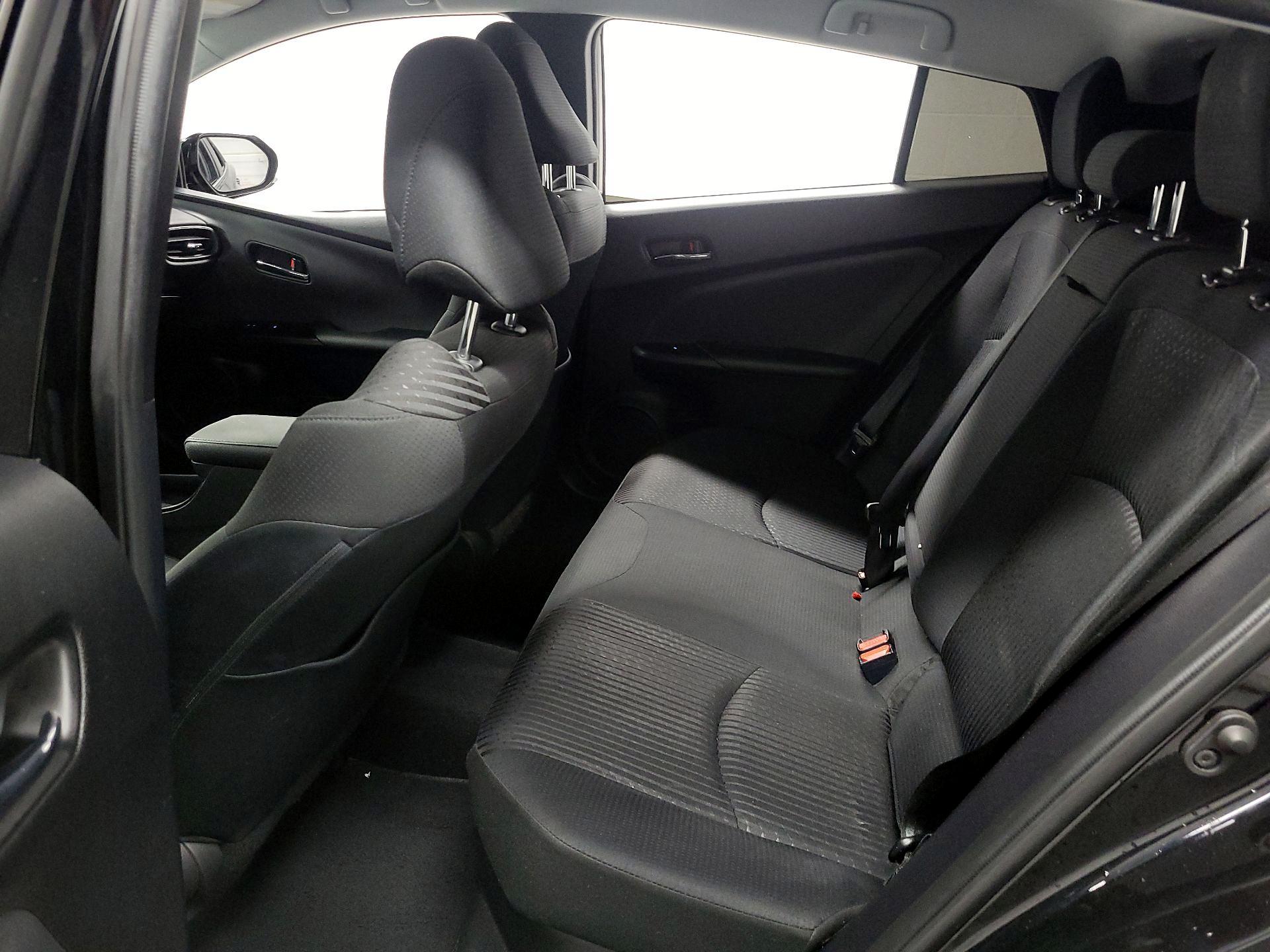 Thumbnail: 2018 Toyota Prius - 18