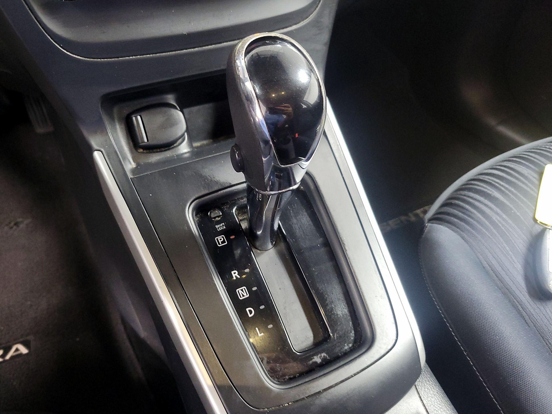 Thumbnail: 2016 Nissan Sentra - 17
