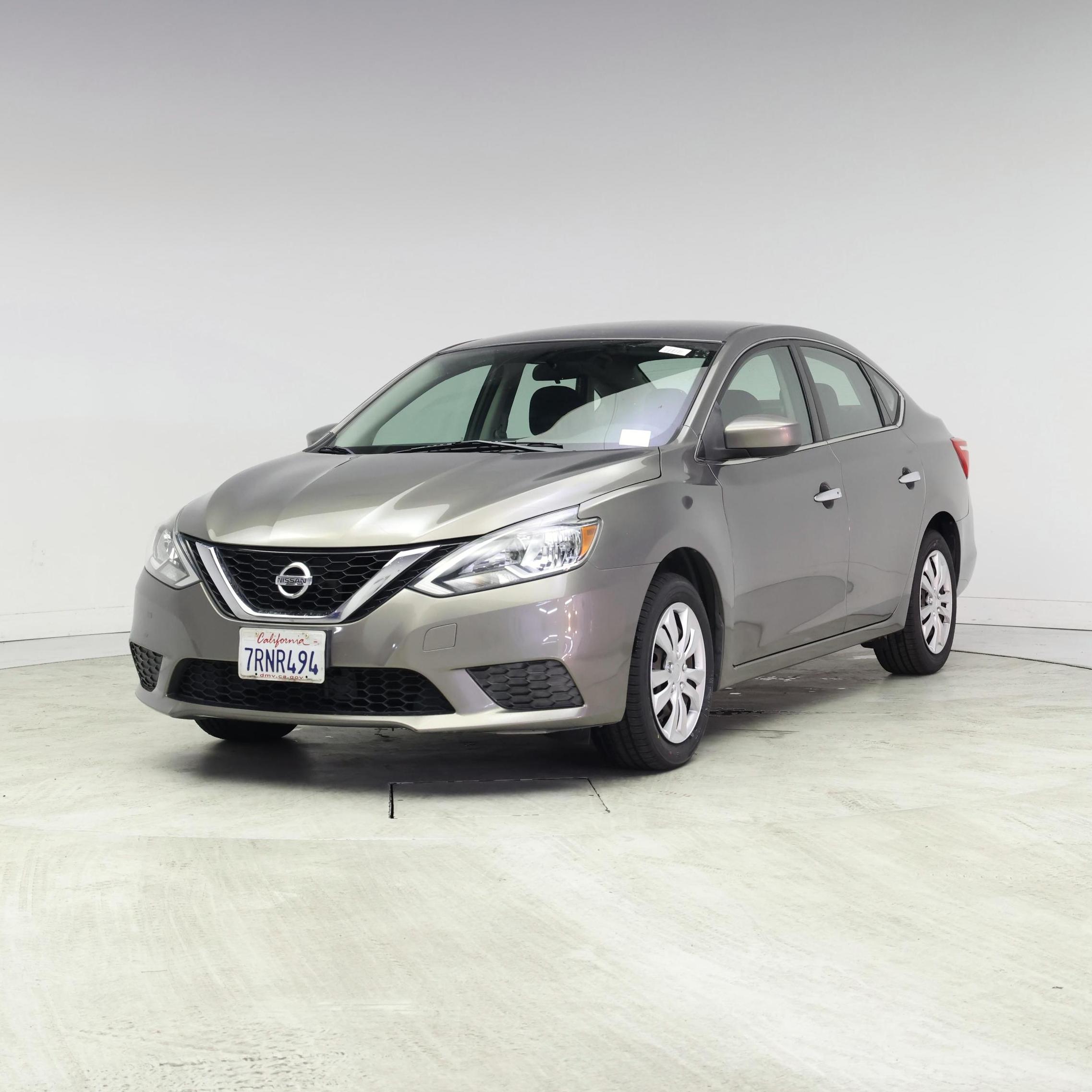 Thumbnail: 2016 Nissan Sentra - 4