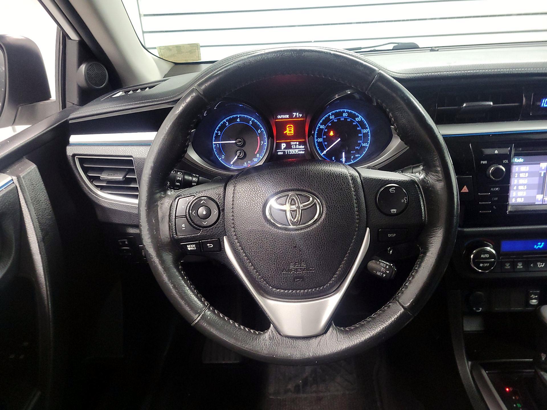 Thumbnail: 2015 Toyota Corolla - 10