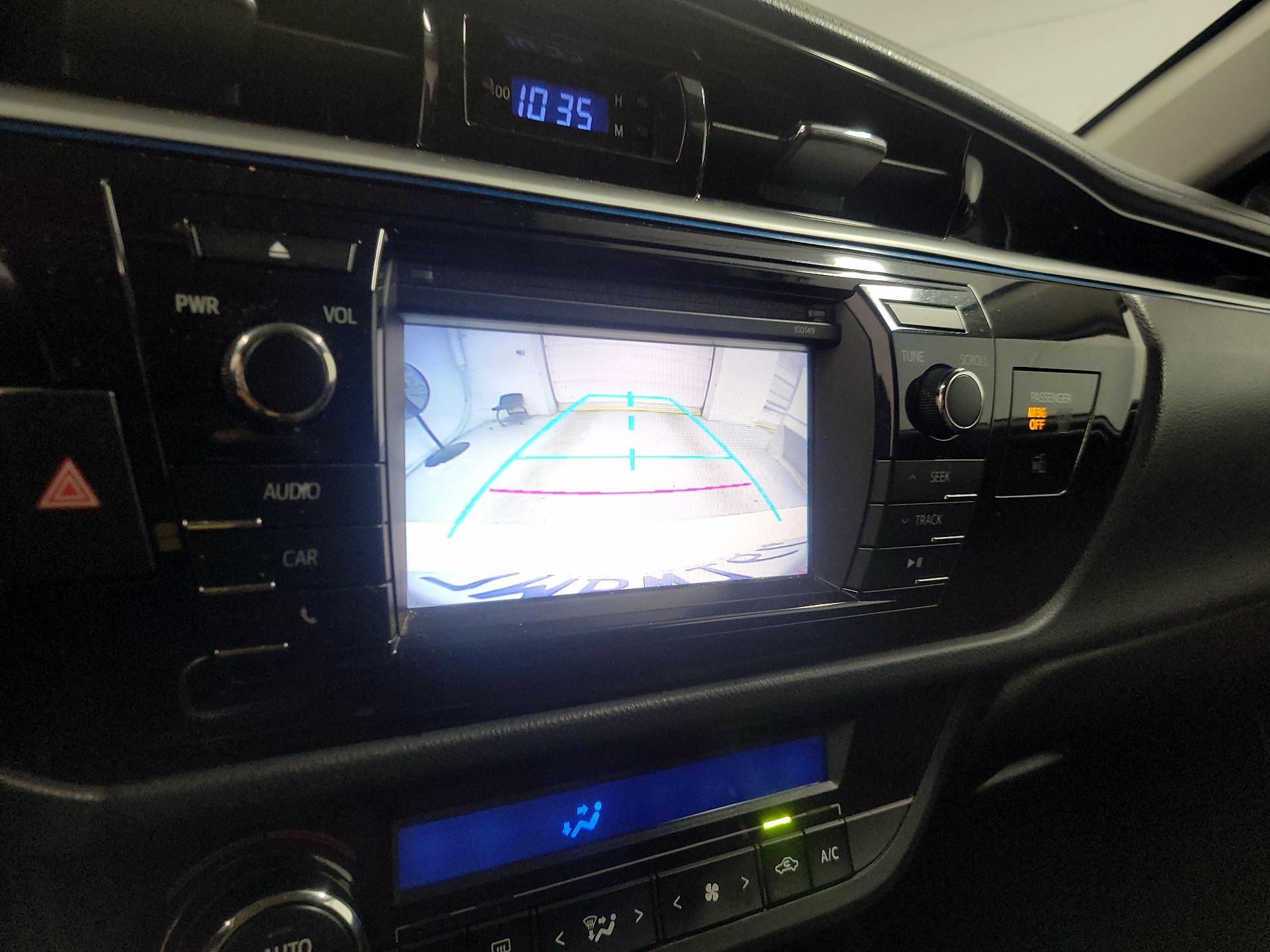 Thumbnail: 2015 Toyota Corolla - 14