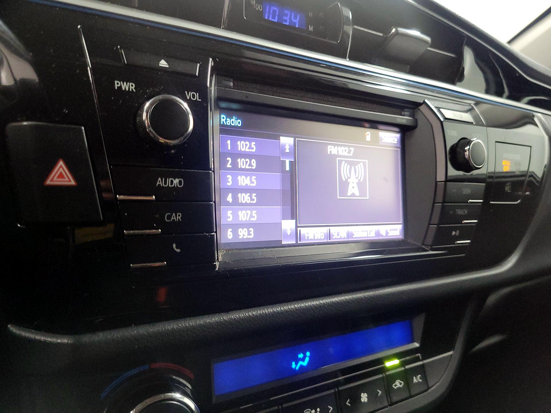 Thumbnail: 2015 Toyota Corolla - 15