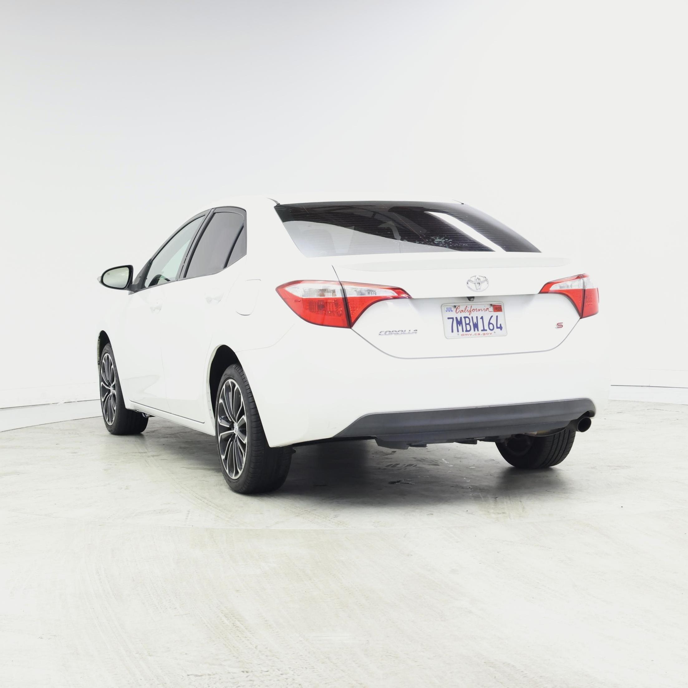 Thumbnail: 2015 Toyota Corolla - 2