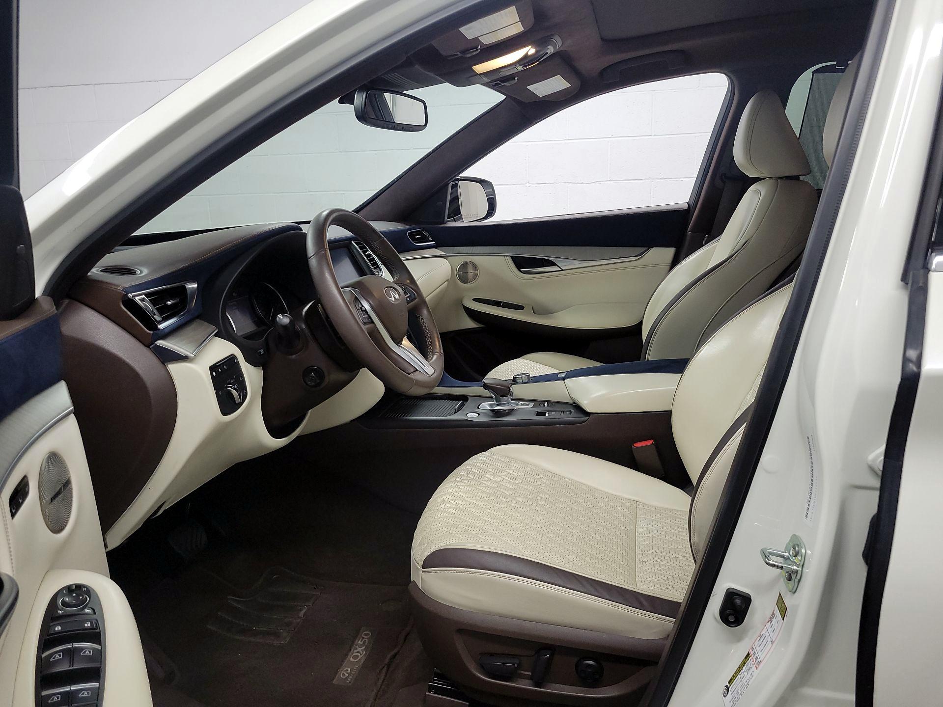 Thumbnail: 2022 INFINITI QX50 - 11