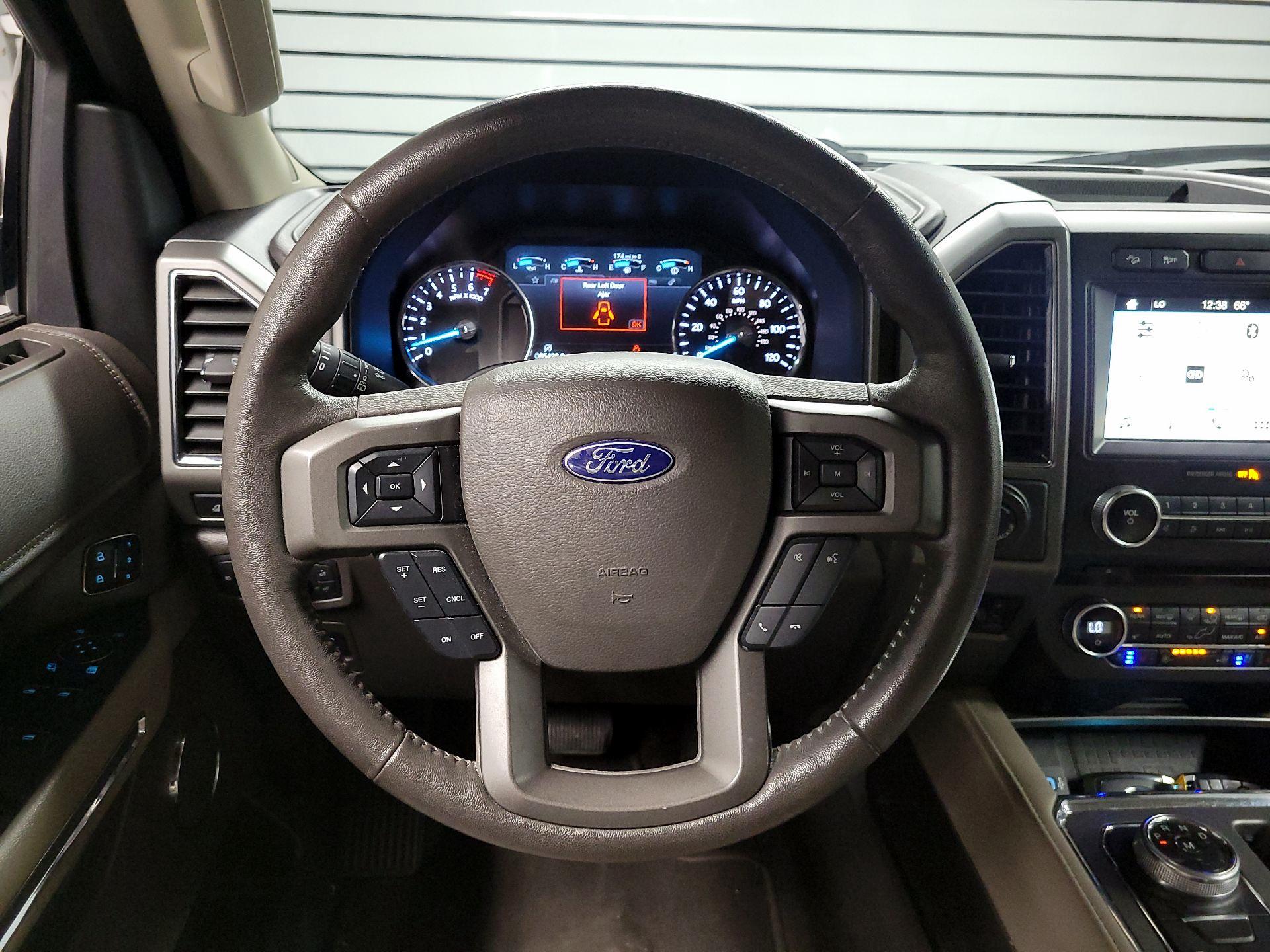 Thumbnail: 2018 Ford Expedition - 10