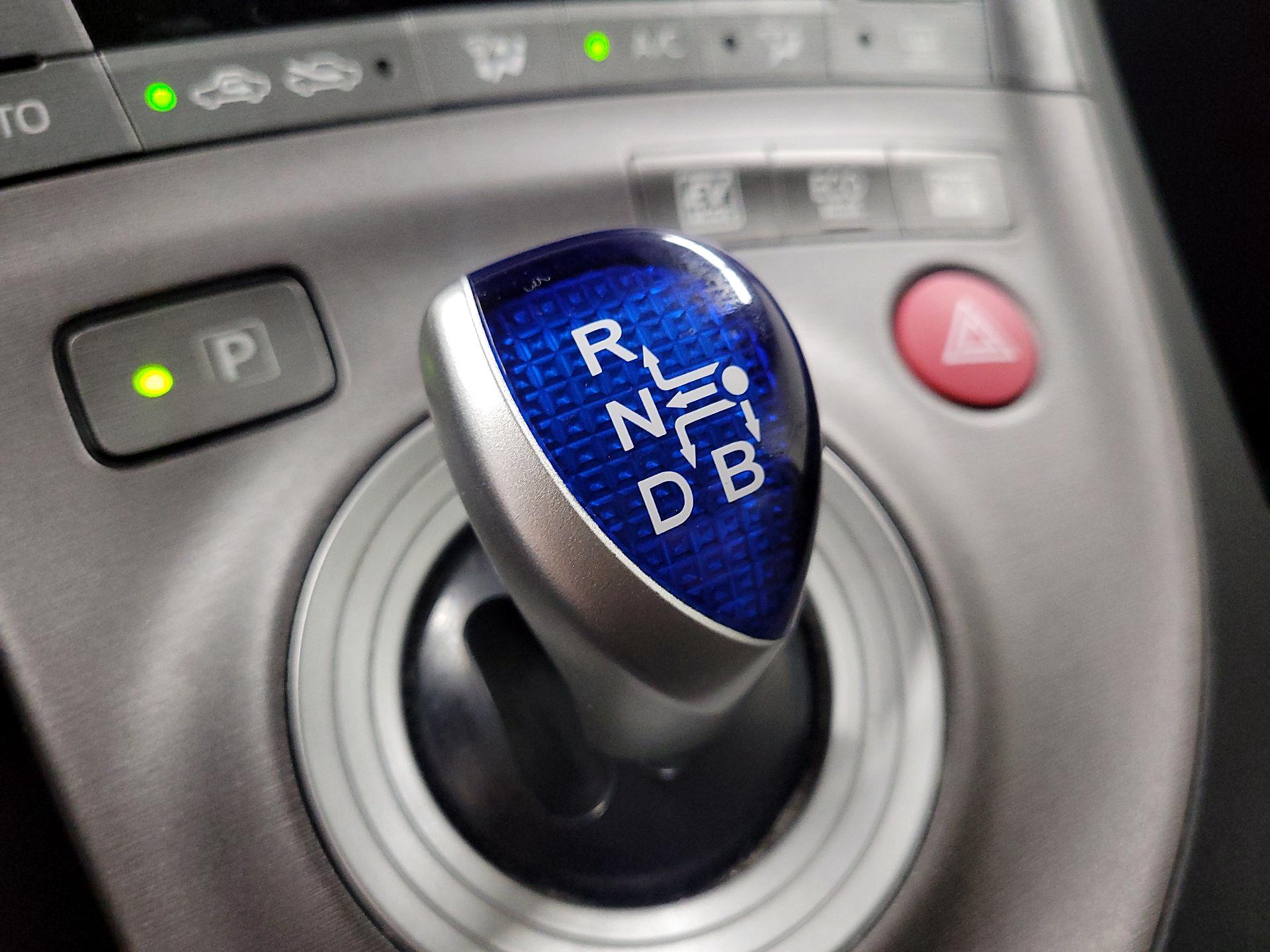 Thumbnail: 2014 Toyota Prius - 15