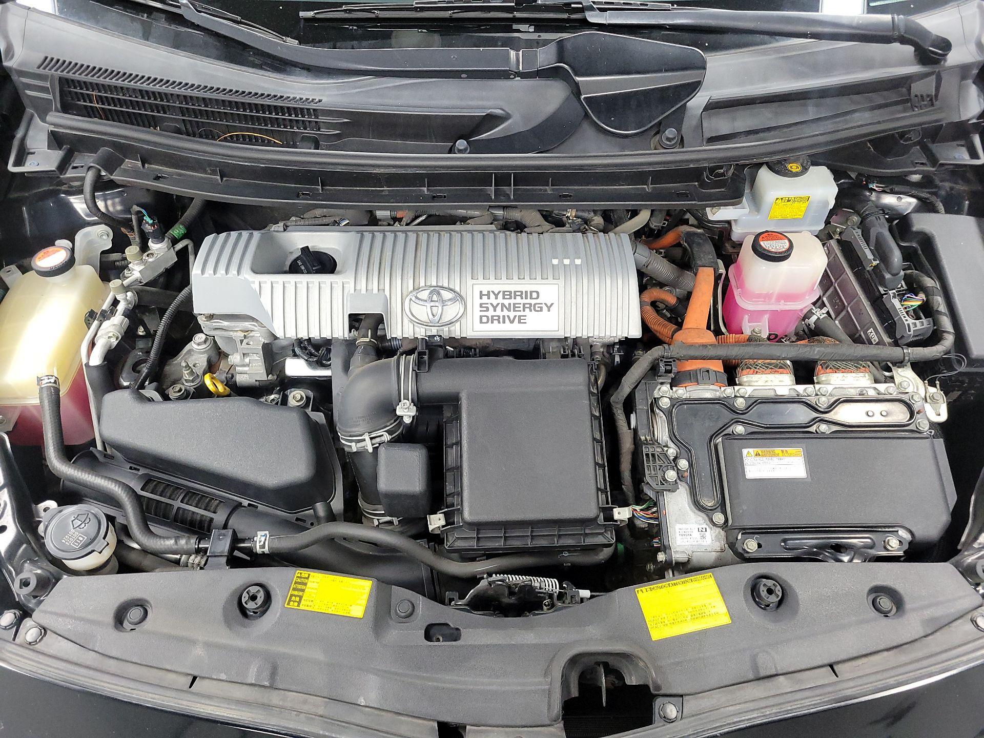 Thumbnail: 2014 Toyota Prius - 18