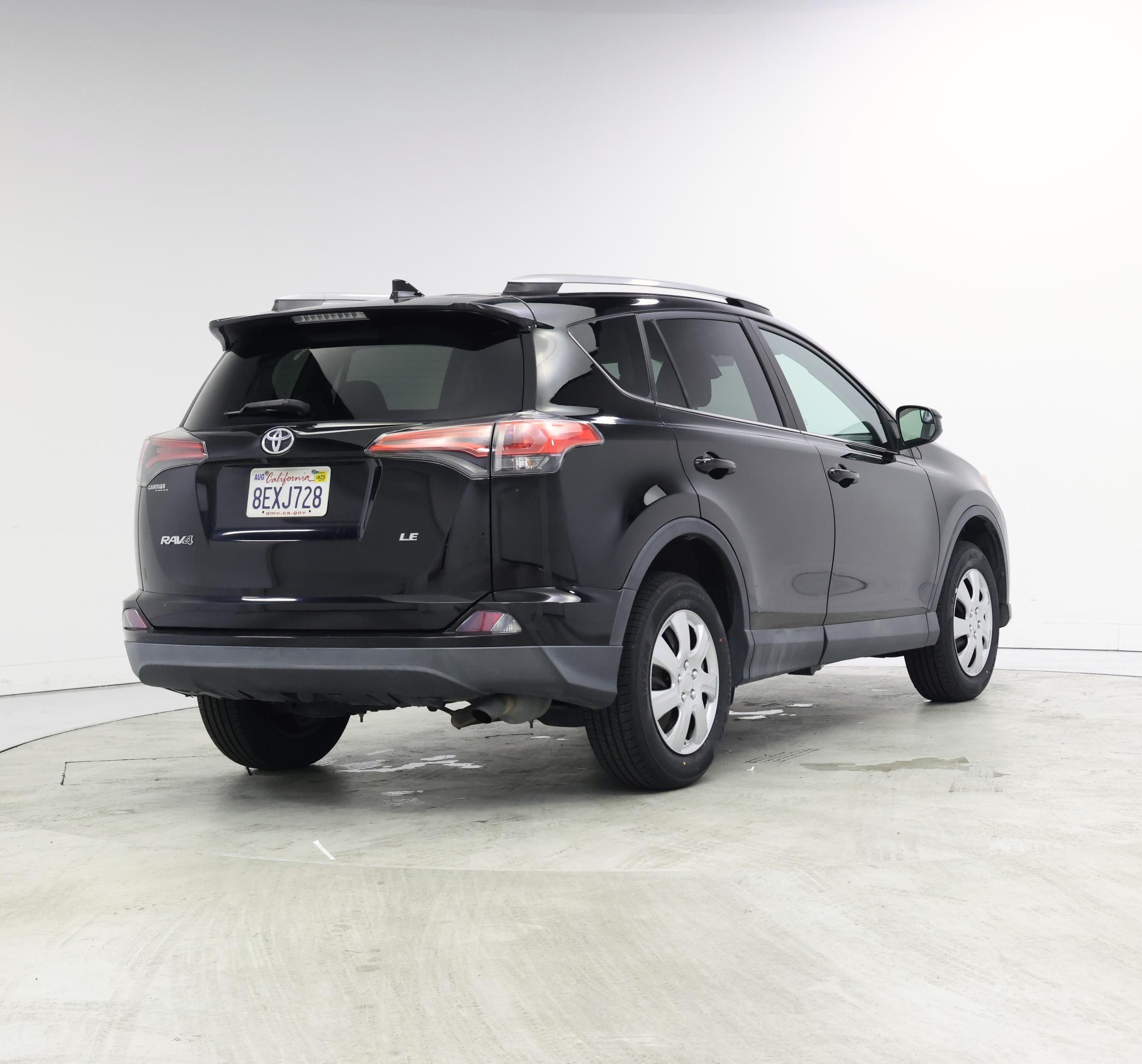 Thumbnail: 2018 Toyota RAV4 - 8
