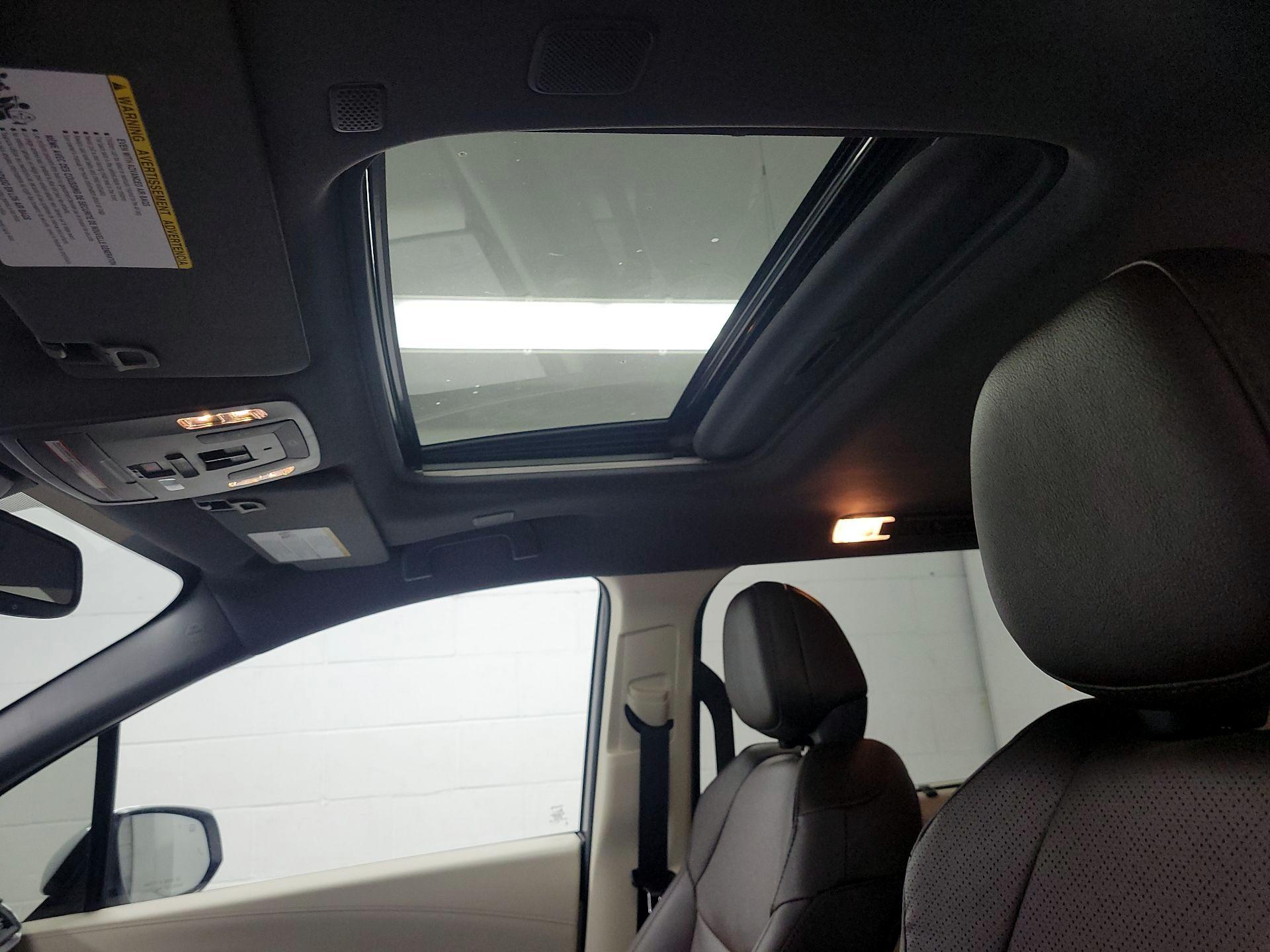 Thumbnail: 2024 Toyota Sienna - 20