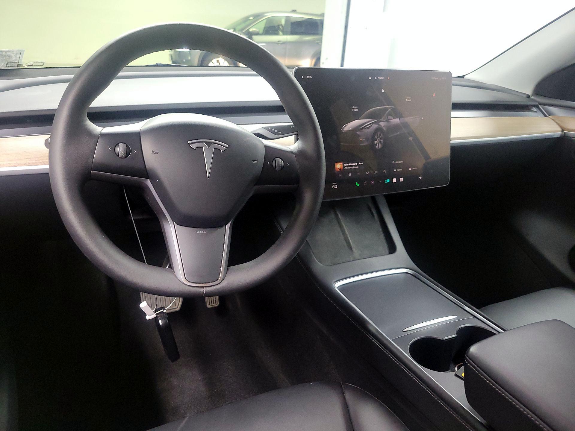 Thumbnail: 2023 Tesla Model Y - 9