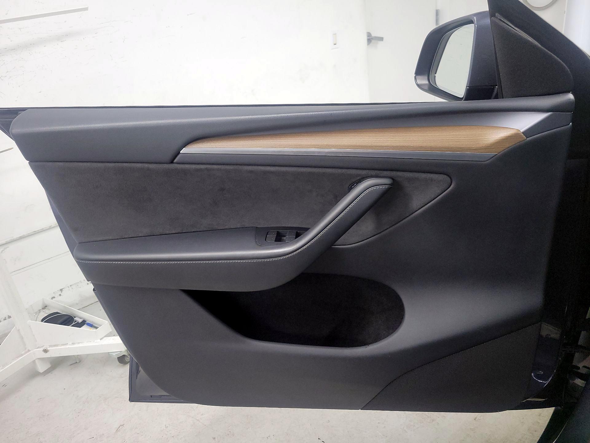 Thumbnail: 2023 Tesla Model Y - 12