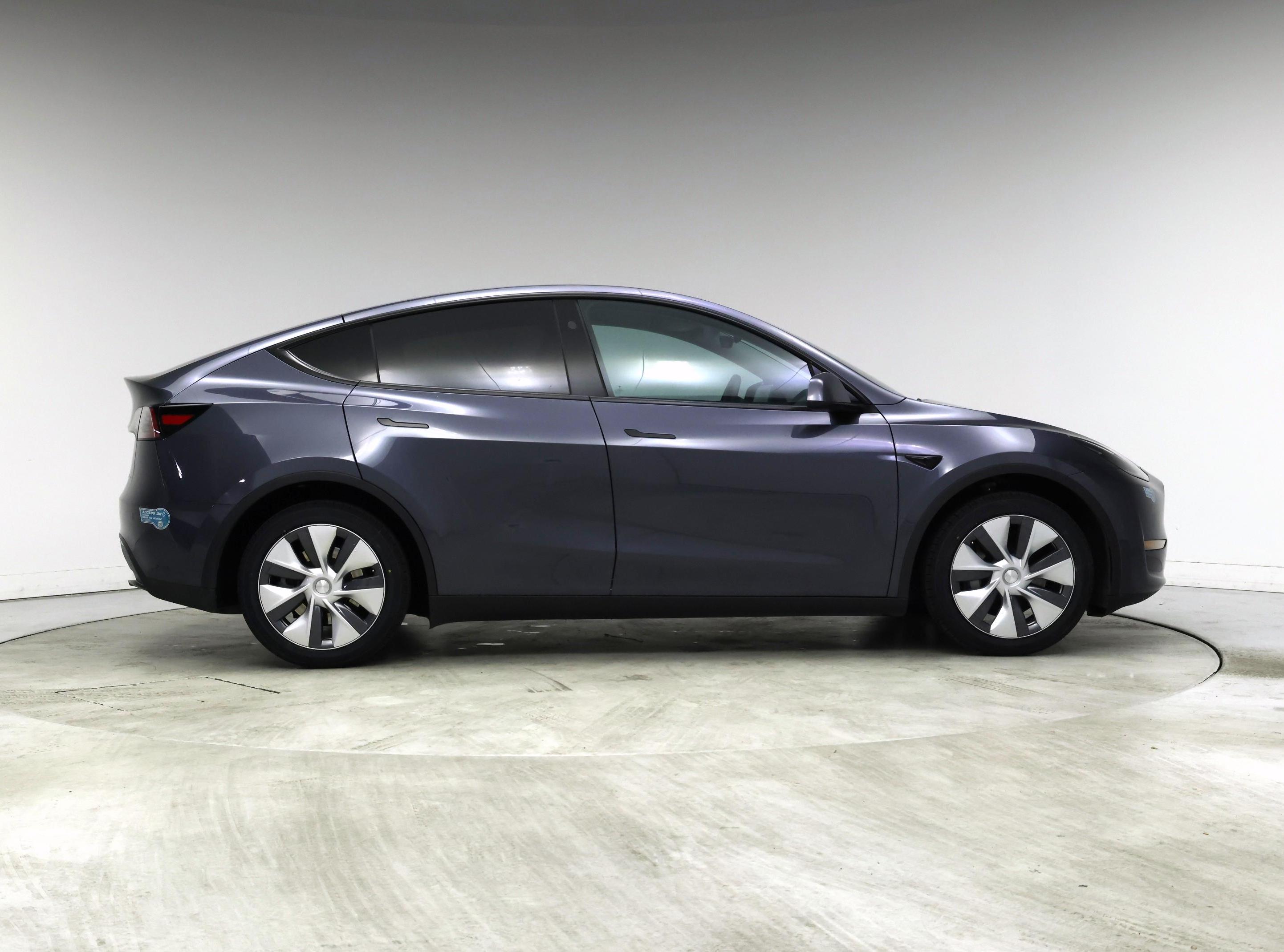 Thumbnail: 2023 Tesla Model Y - 7