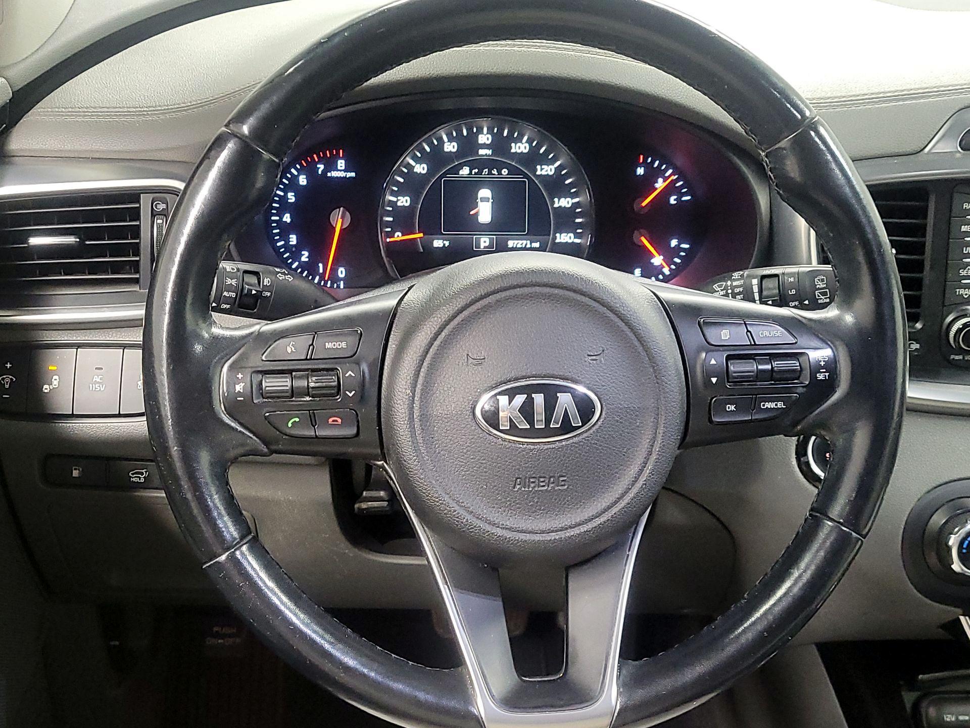 Thumbnail: 2016 Kia Sorento - 10