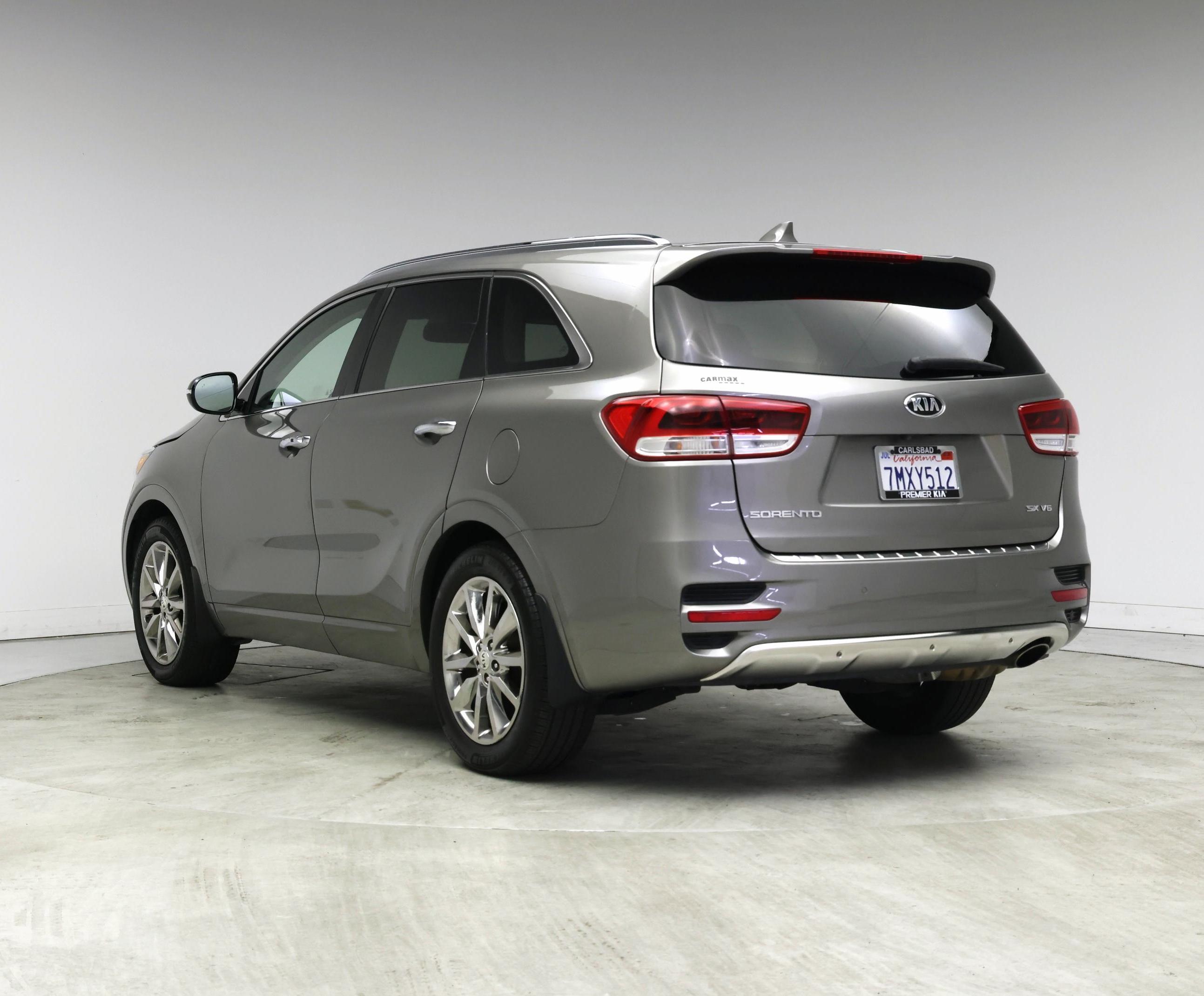 Thumbnail: 2016 Kia Sorento - 2