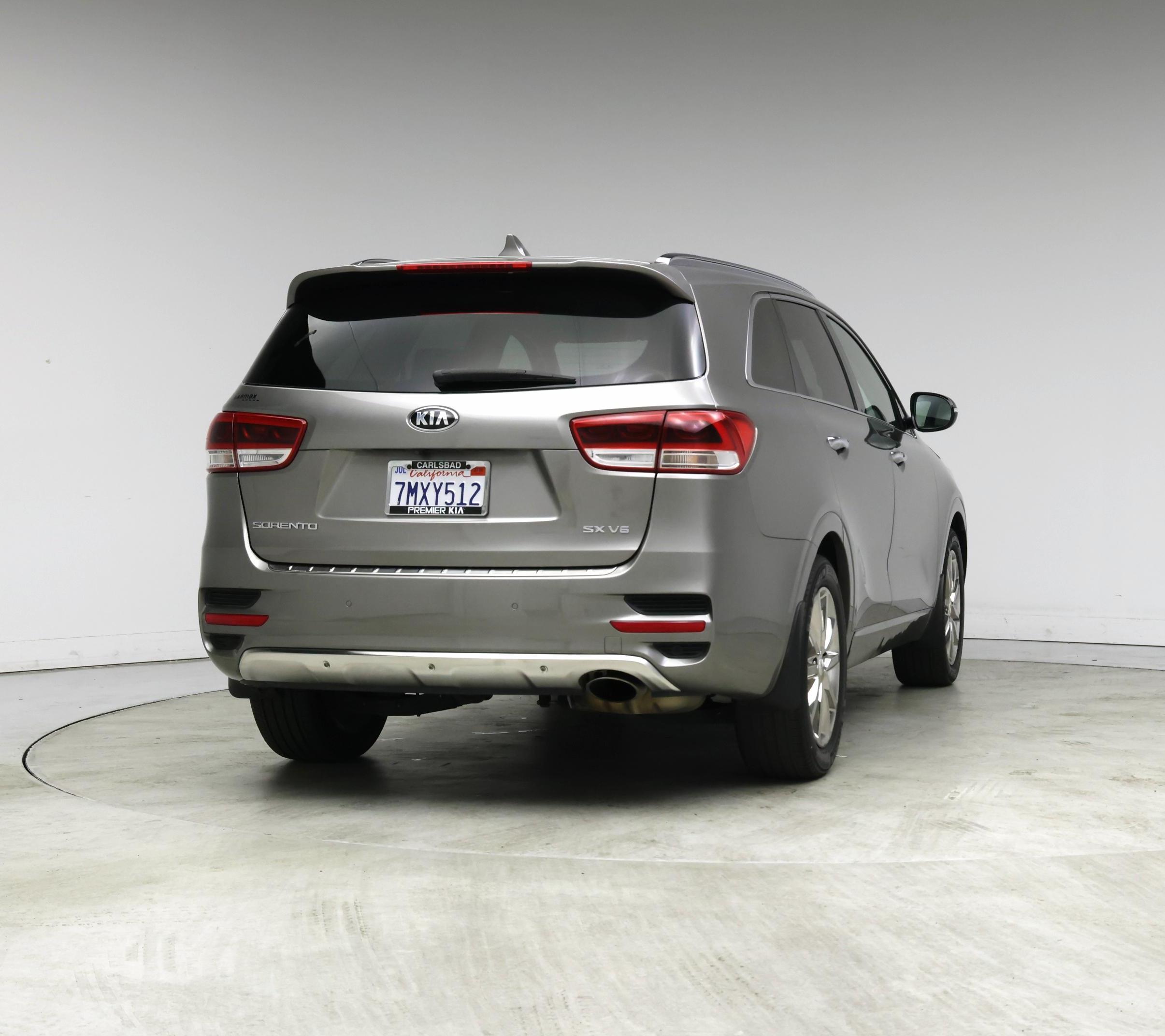 Thumbnail: 2016 Kia Sorento - 8