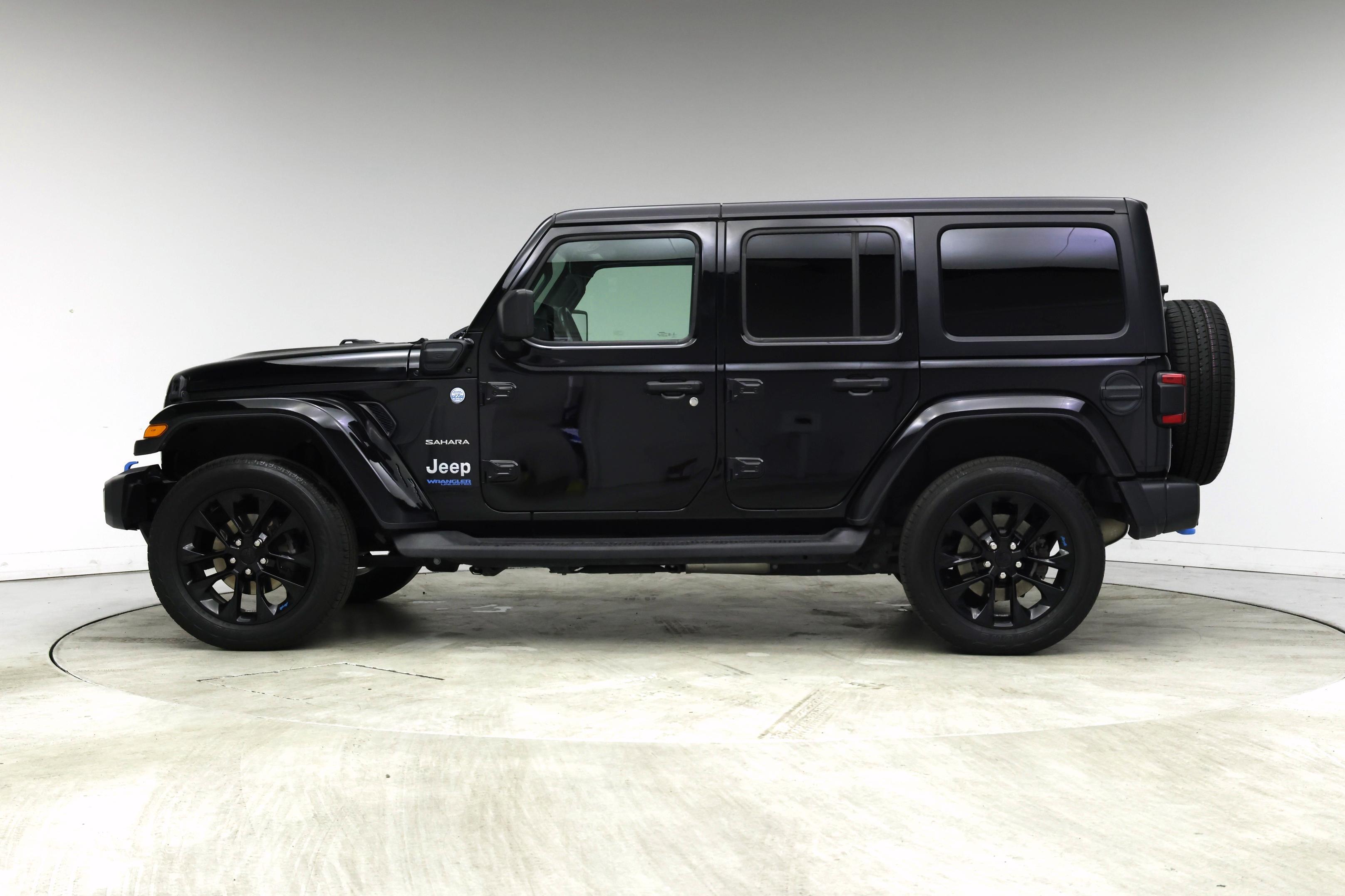 Thumbnail: 2022 Jeep Wrangler - 3