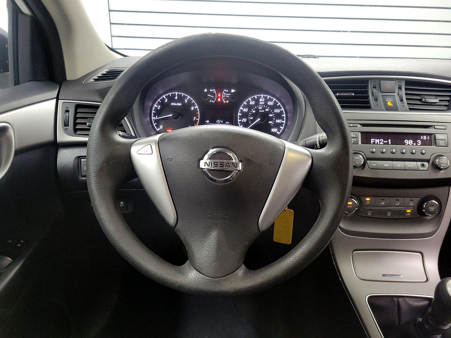 Thumbnail: 2014 Nissan Sentra - 10