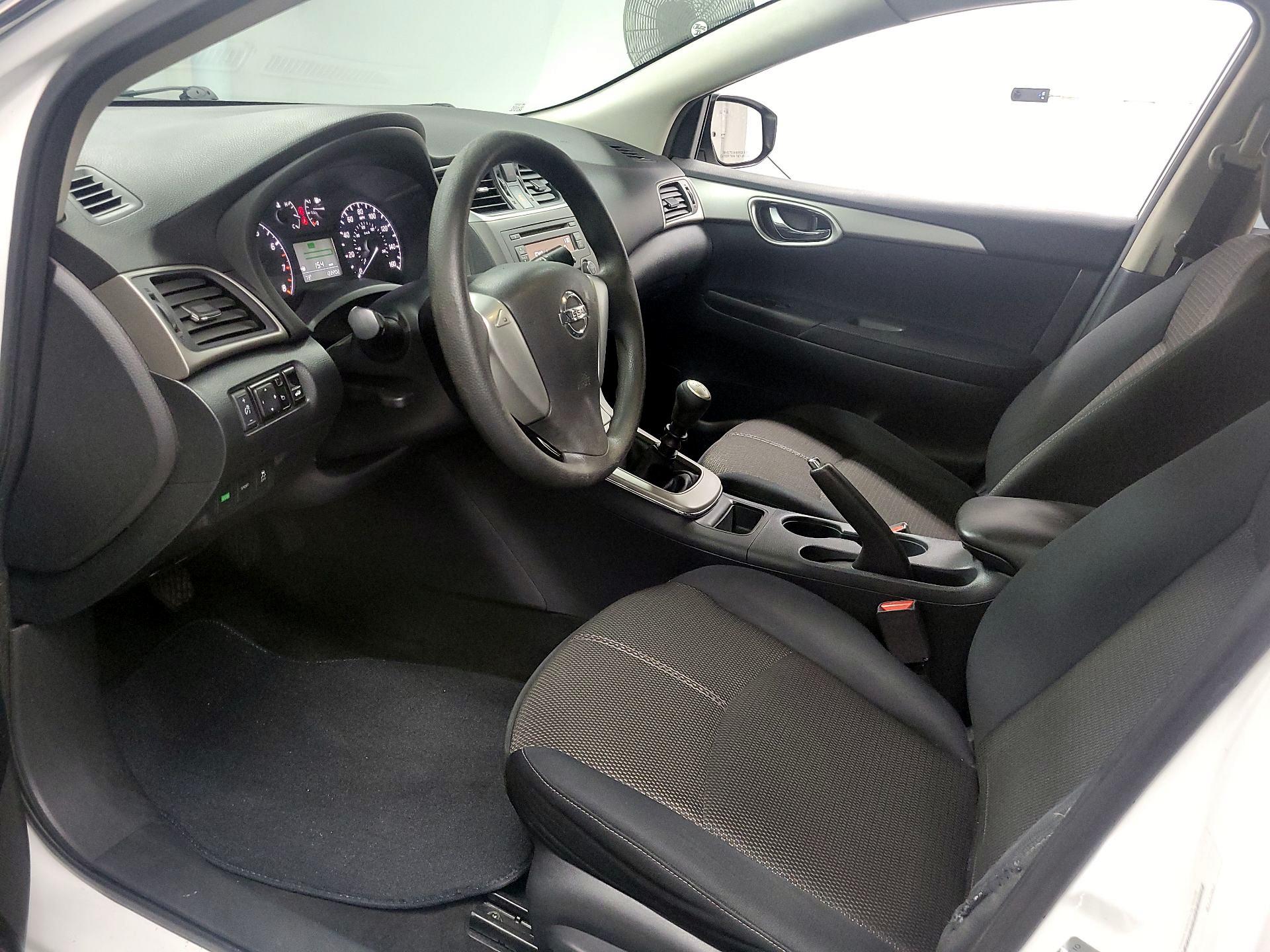 Thumbnail: 2014 Nissan Sentra - 11