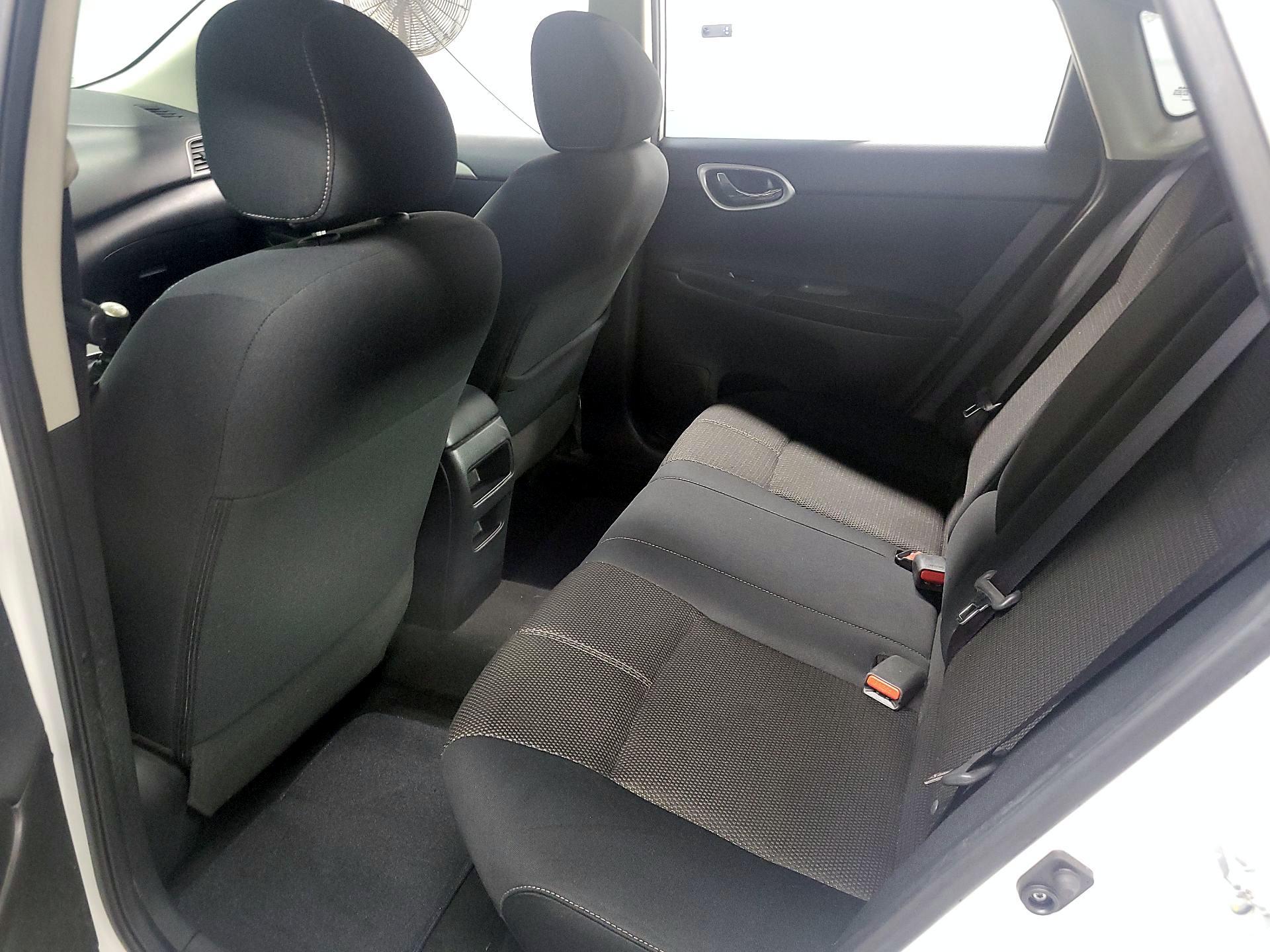 Thumbnail: 2014 Nissan Sentra - 17