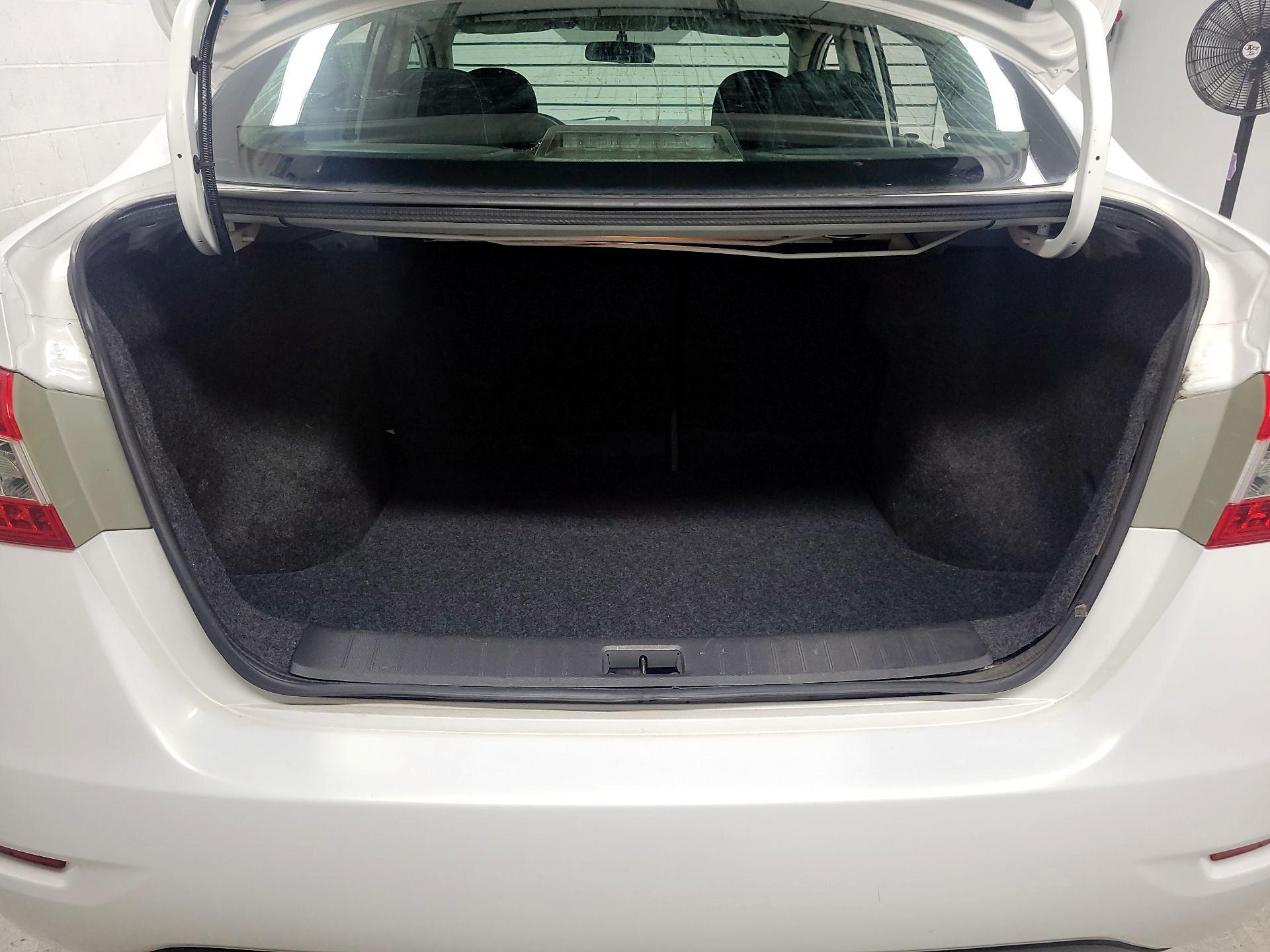 Thumbnail: 2014 Nissan Sentra - 18