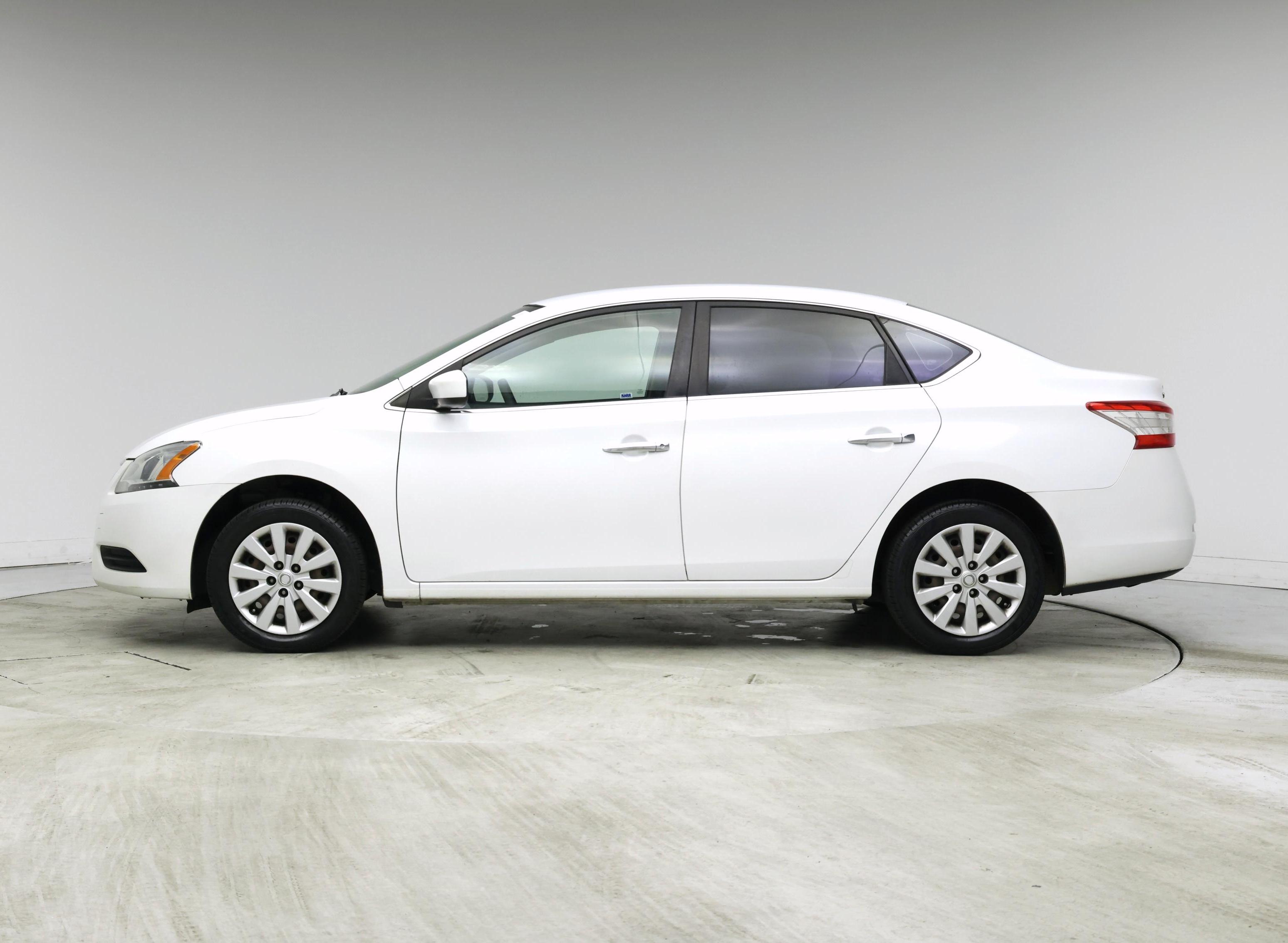 Thumbnail: 2014 Nissan Sentra - 3