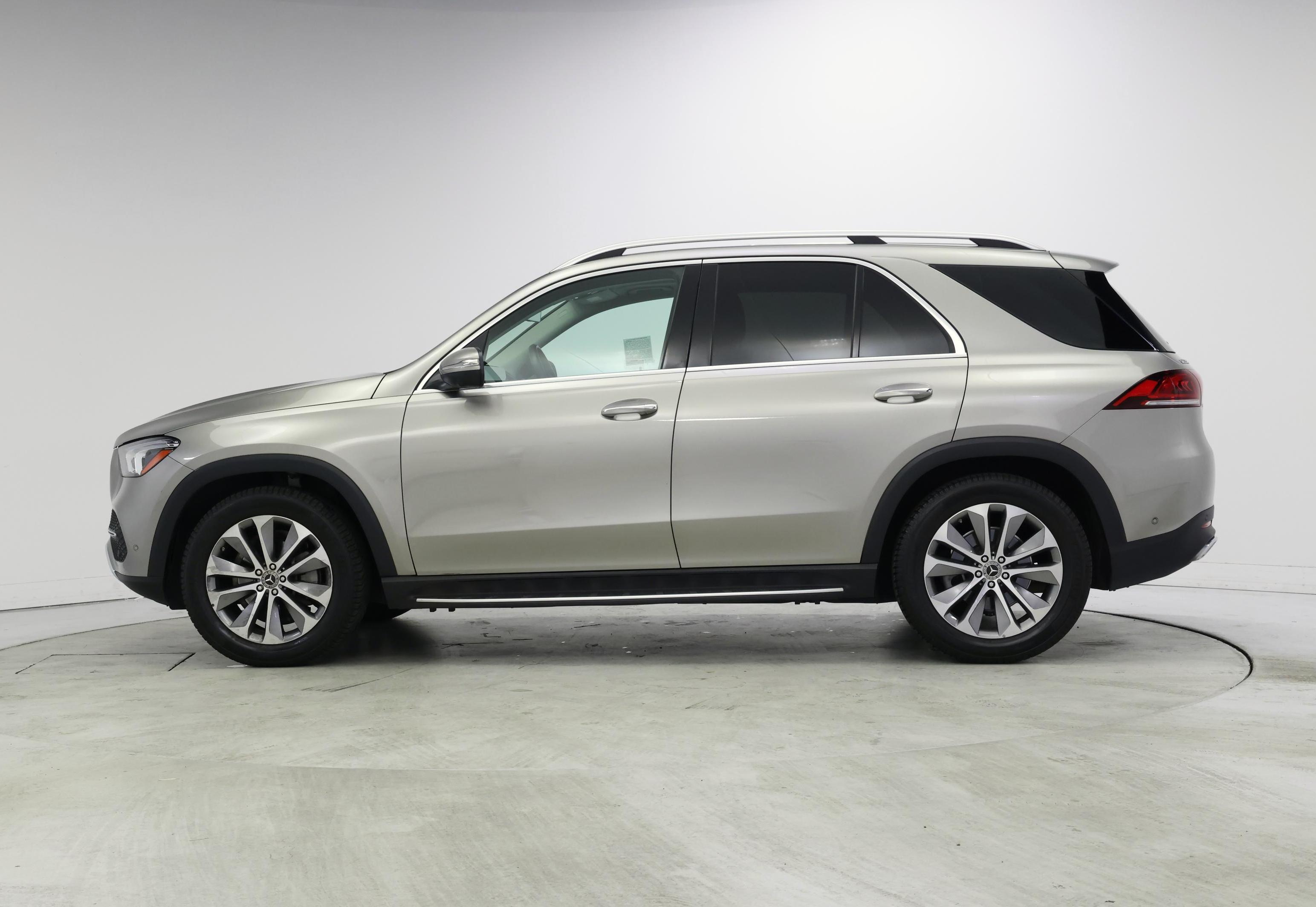 Thumbnail: 2020 Mercedes-Benz GLE - 3
