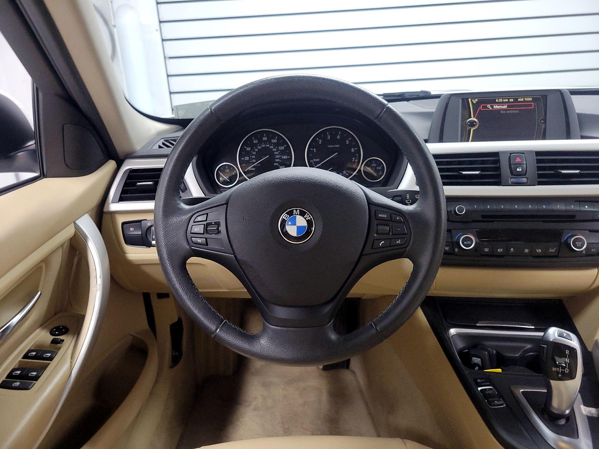Thumbnail: 2014 BMW 3 Series - 10