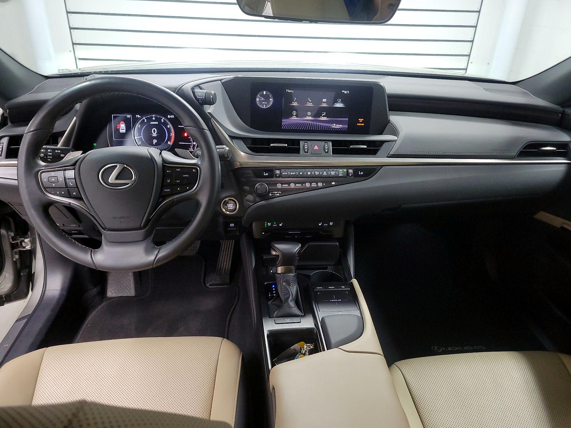 Thumbnail: 2020 Lexus ES - 9