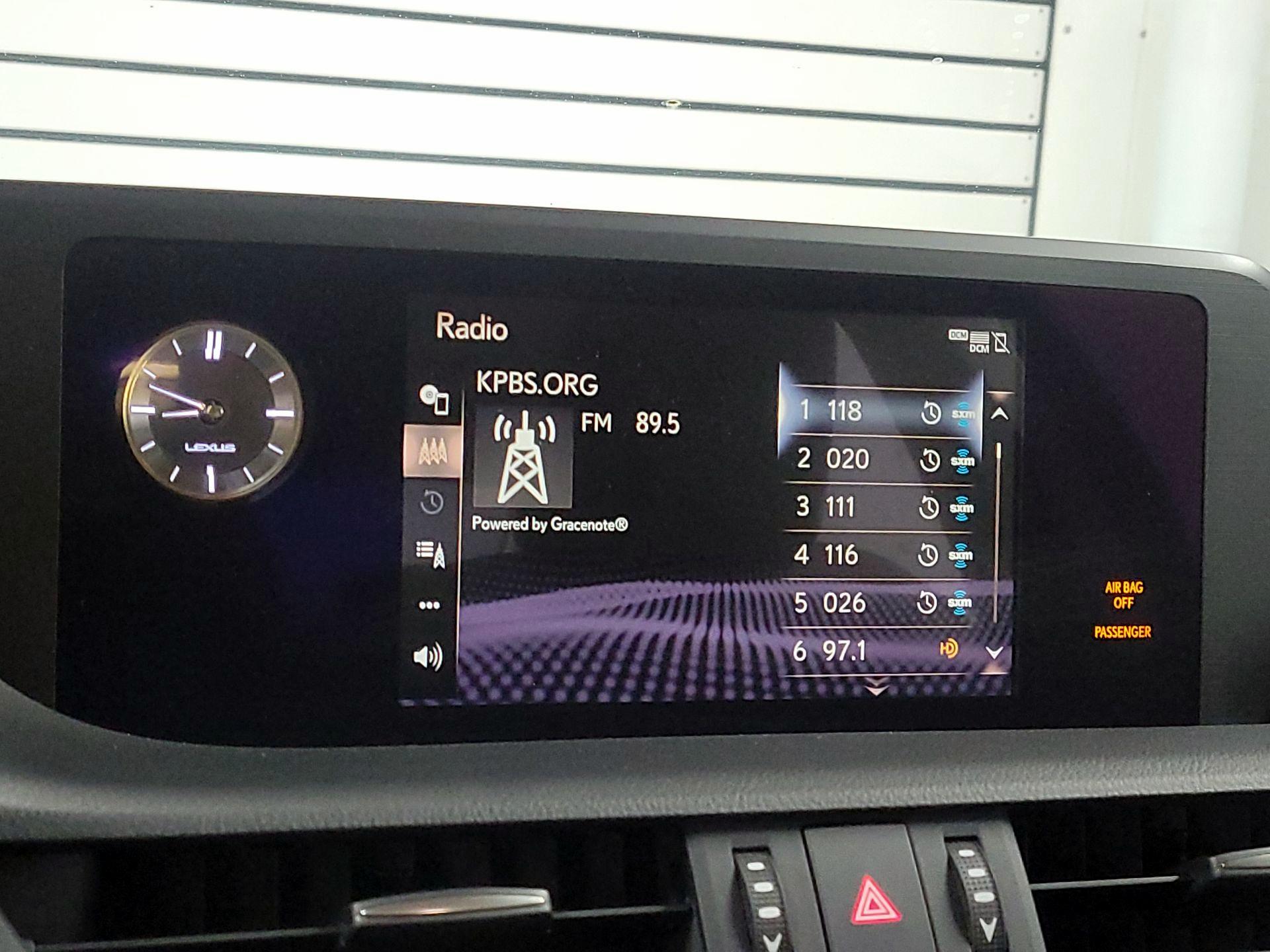Thumbnail: 2020 Lexus ES - 15