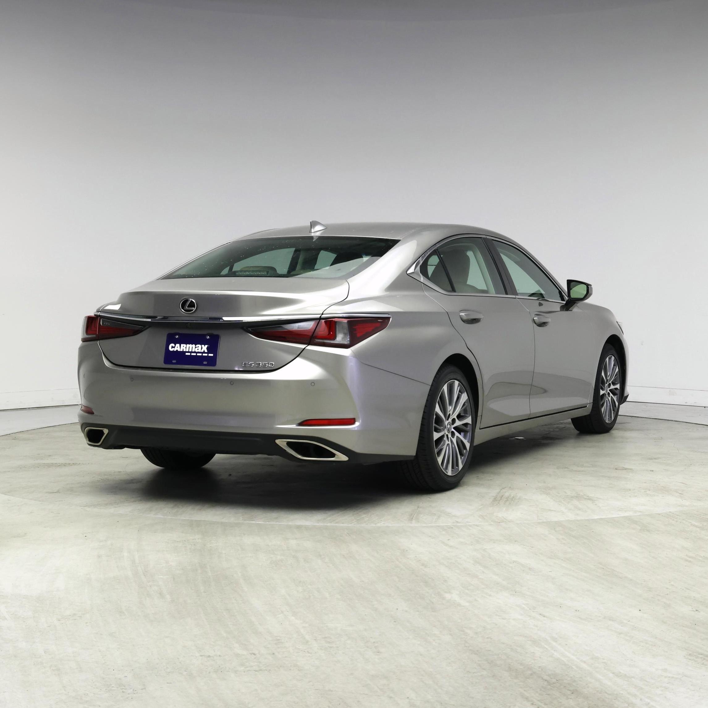 Thumbnail: 2020 Lexus ES - 8
