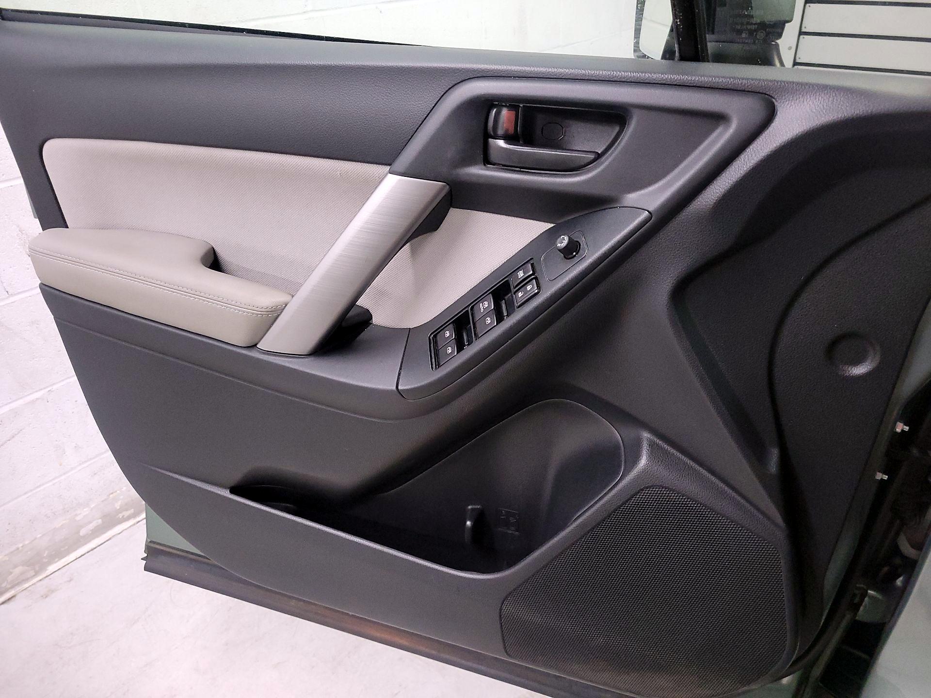 Thumbnail: 2016 Subaru Forester - 12